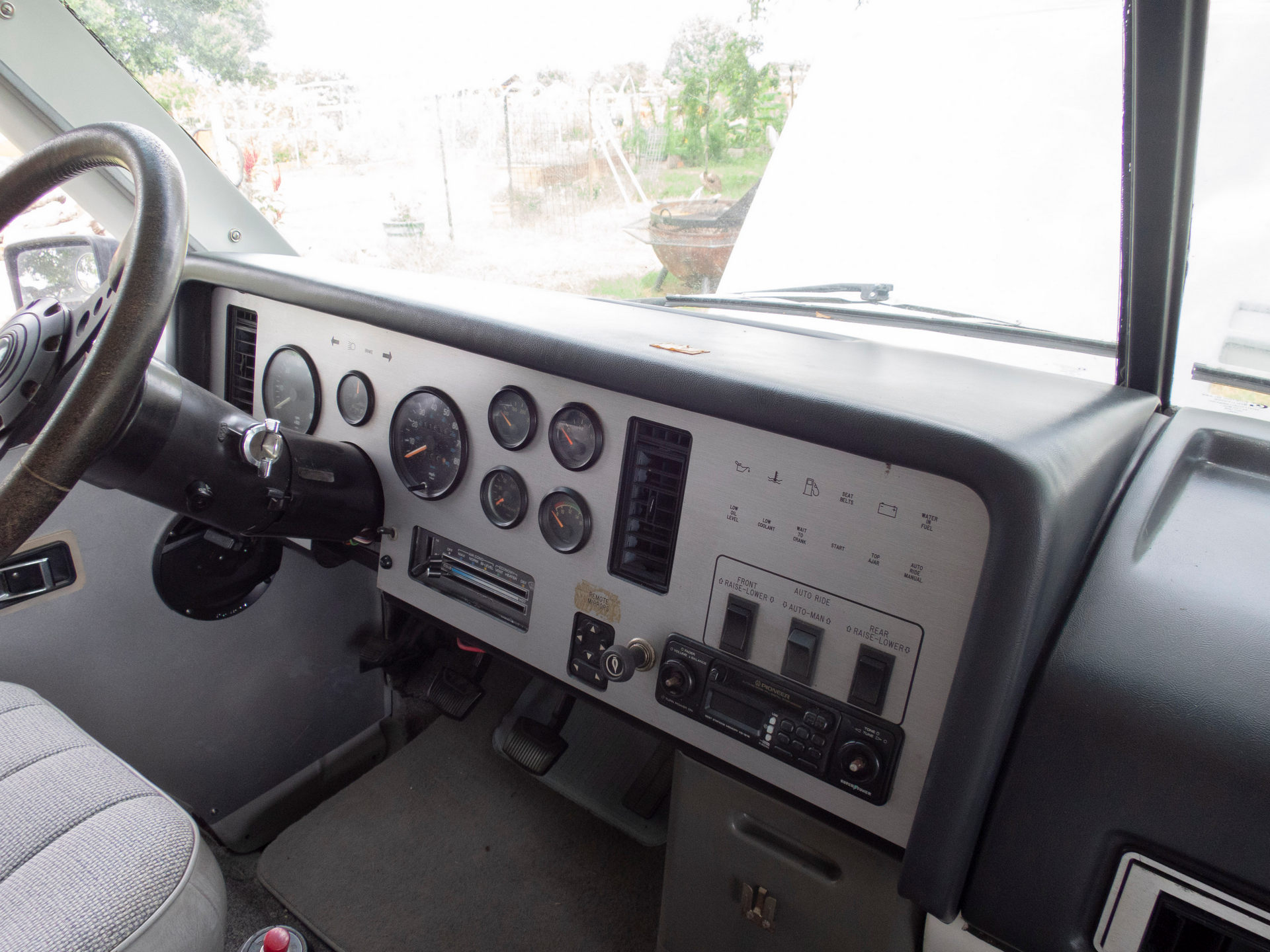 This Weird RV Is A Vixen 21 TD Powered By A BMW Straight-Six And Penned By The DeLorean’s Designer