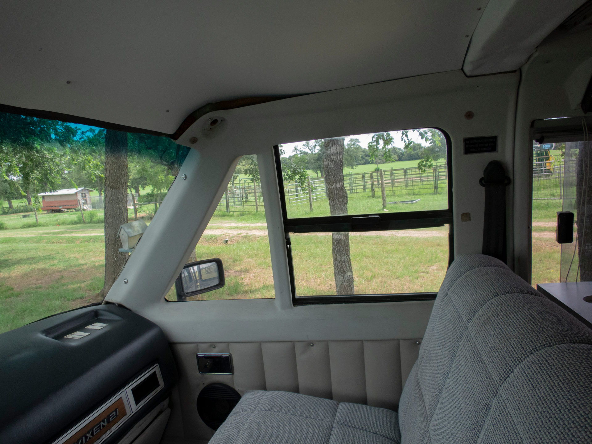 This Weird RV Is A Vixen 21 TD Powered By A BMW Straight-Six And Penned By The DeLorean’s Designer