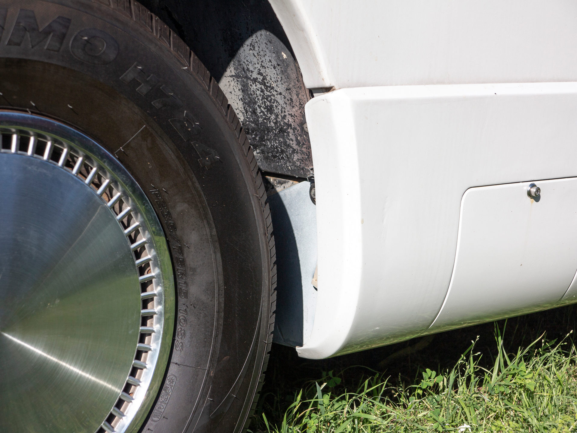 This Weird RV Is A Vixen 21 TD Powered By A BMW Straight-Six And Penned By The DeLorean’s Designer