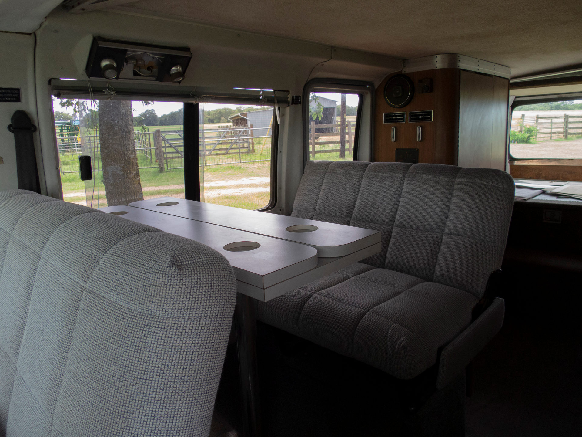 This Weird RV Is A Vixen 21 TD Powered By A BMW Straight-Six And Penned By The DeLorean’s Designer