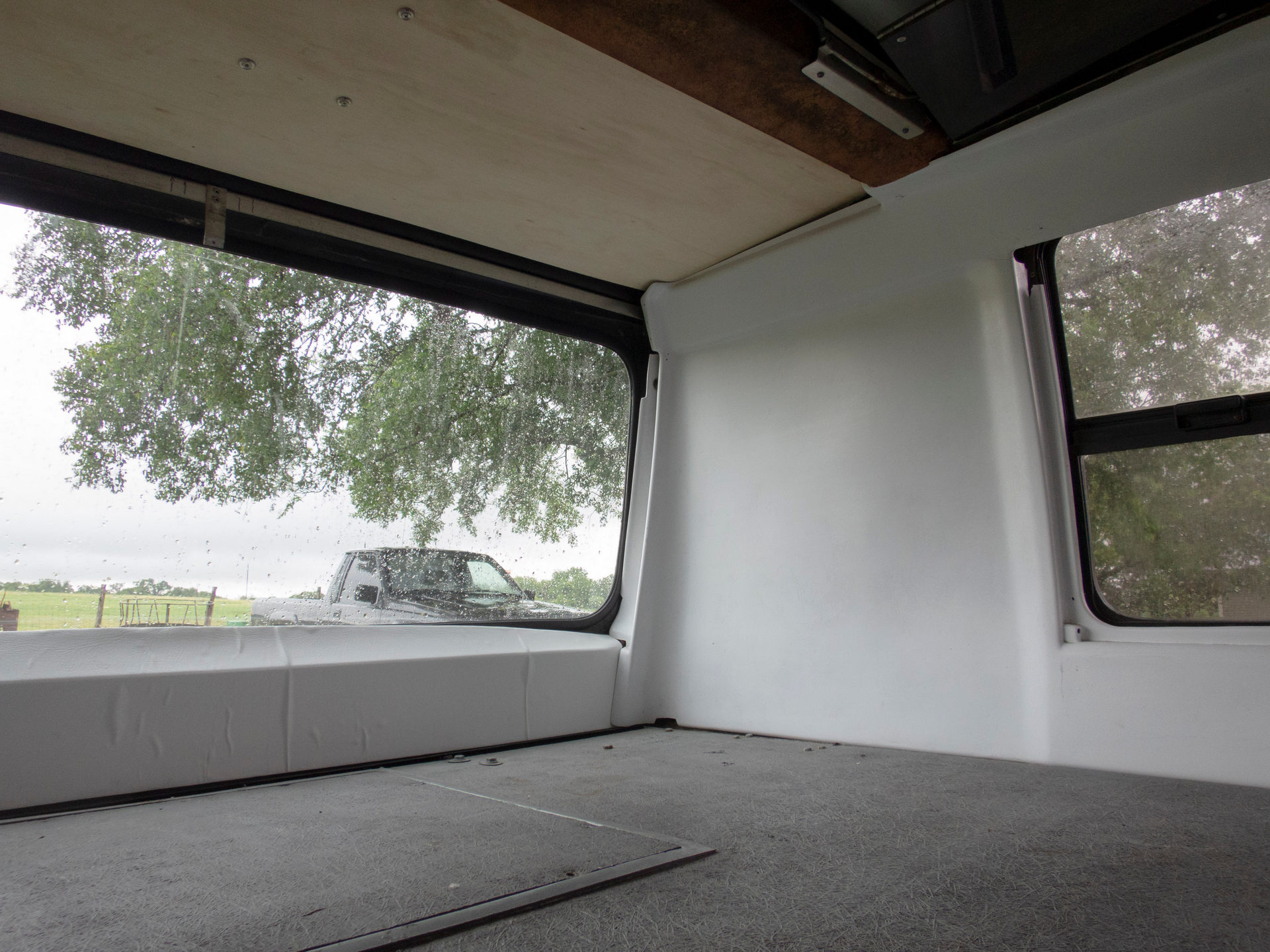 This Weird RV Is A Vixen 21 TD Powered By A BMW Straight-Six And Penned By The DeLorean’s Designer