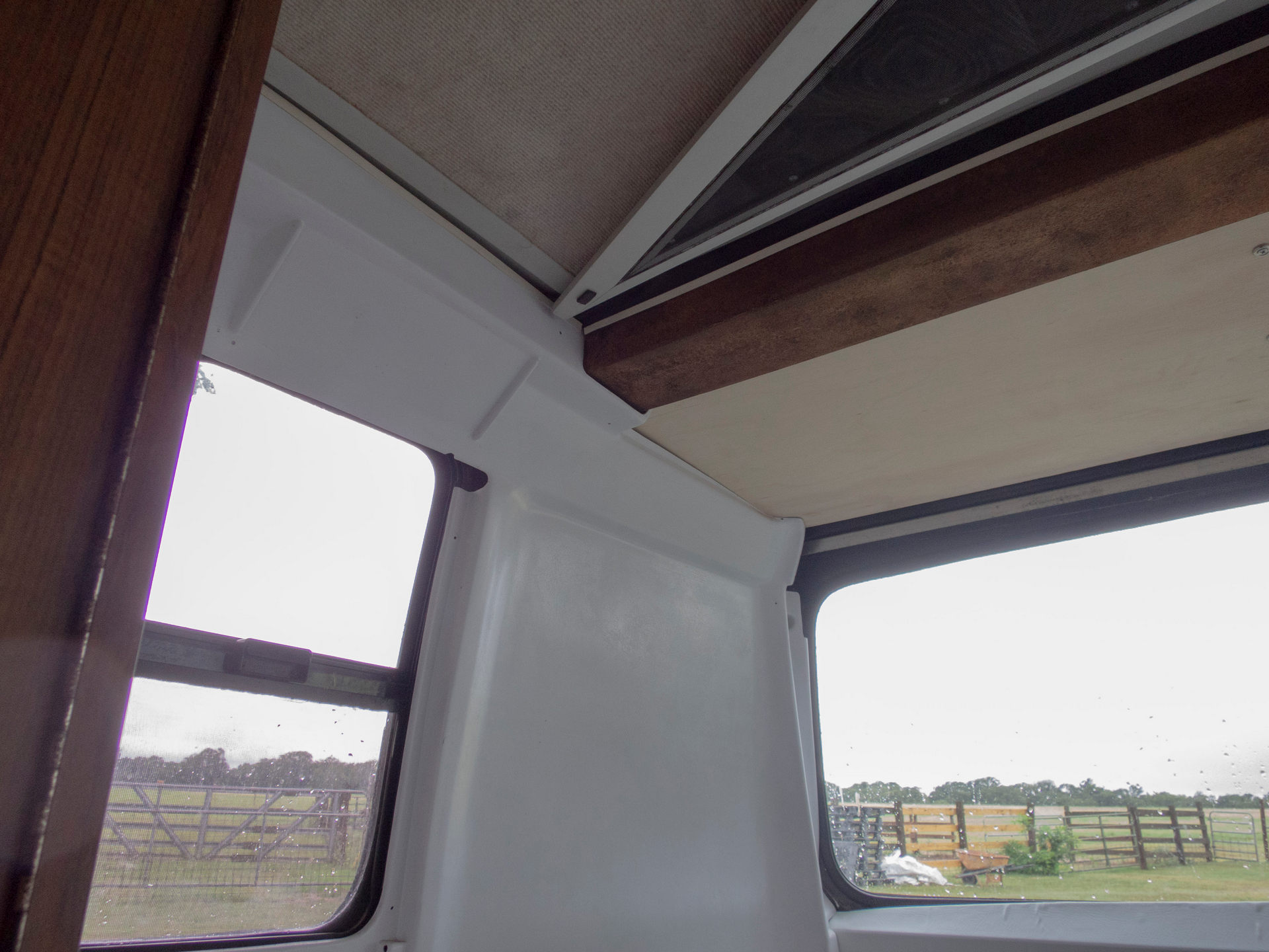 This Weird RV Is A Vixen 21 TD Powered By A BMW Straight-Six And Penned By The DeLorean’s Designer