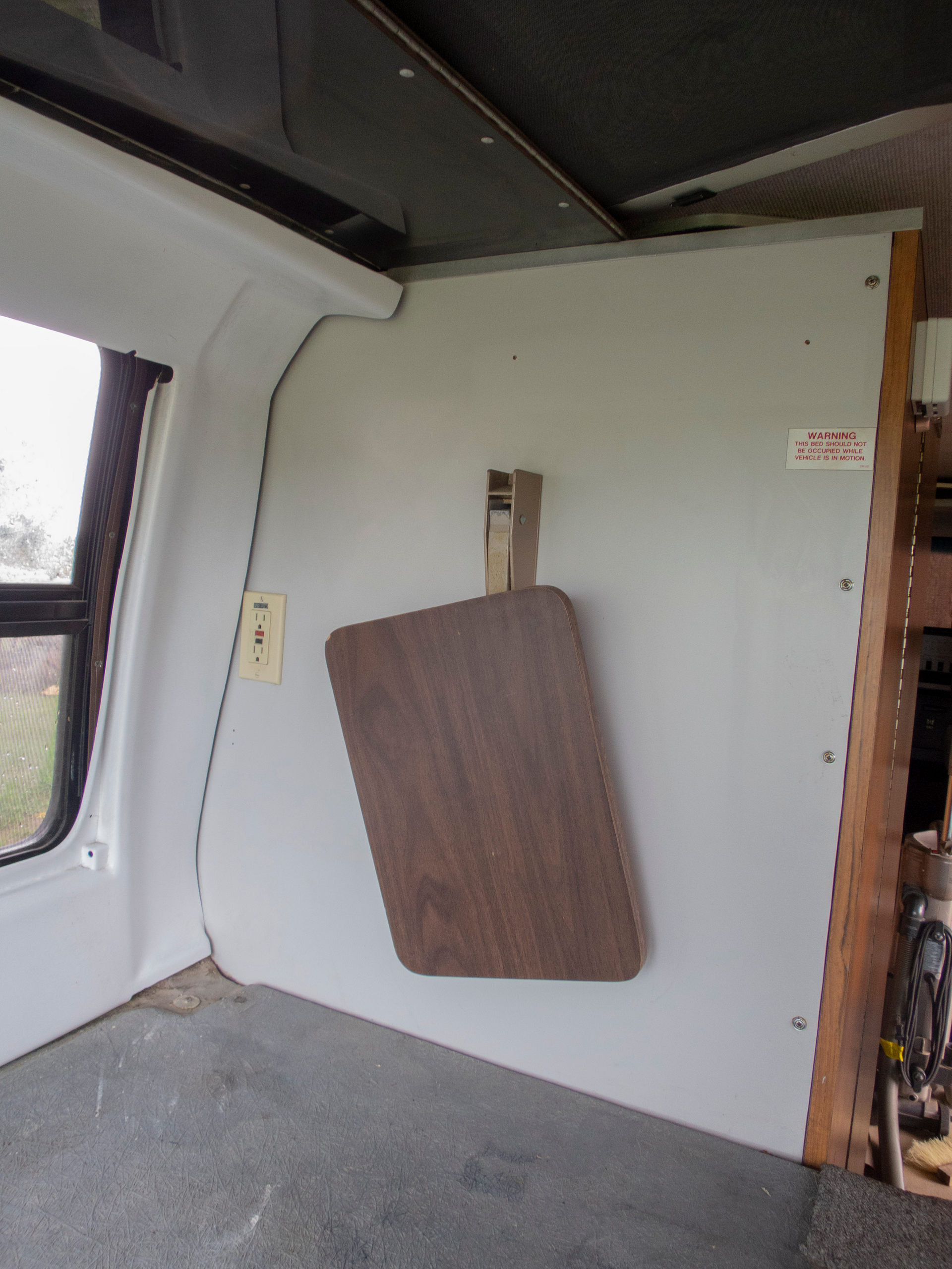 This Weird RV Is A Vixen 21 TD Powered By A BMW Straight-Six And Penned By The DeLorean’s Designer