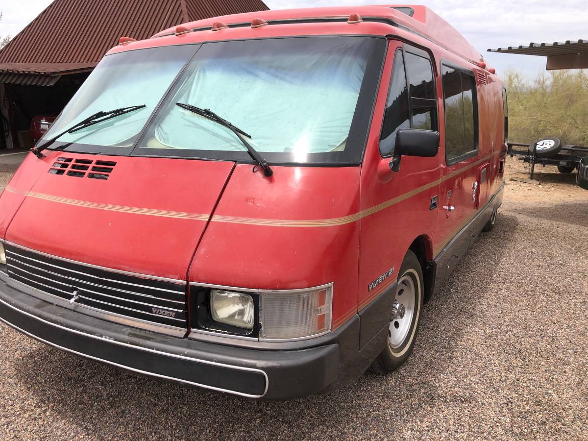 This Rare Vixen 21 SE RV Has The Supercharged V6 Of A Buick Riviera