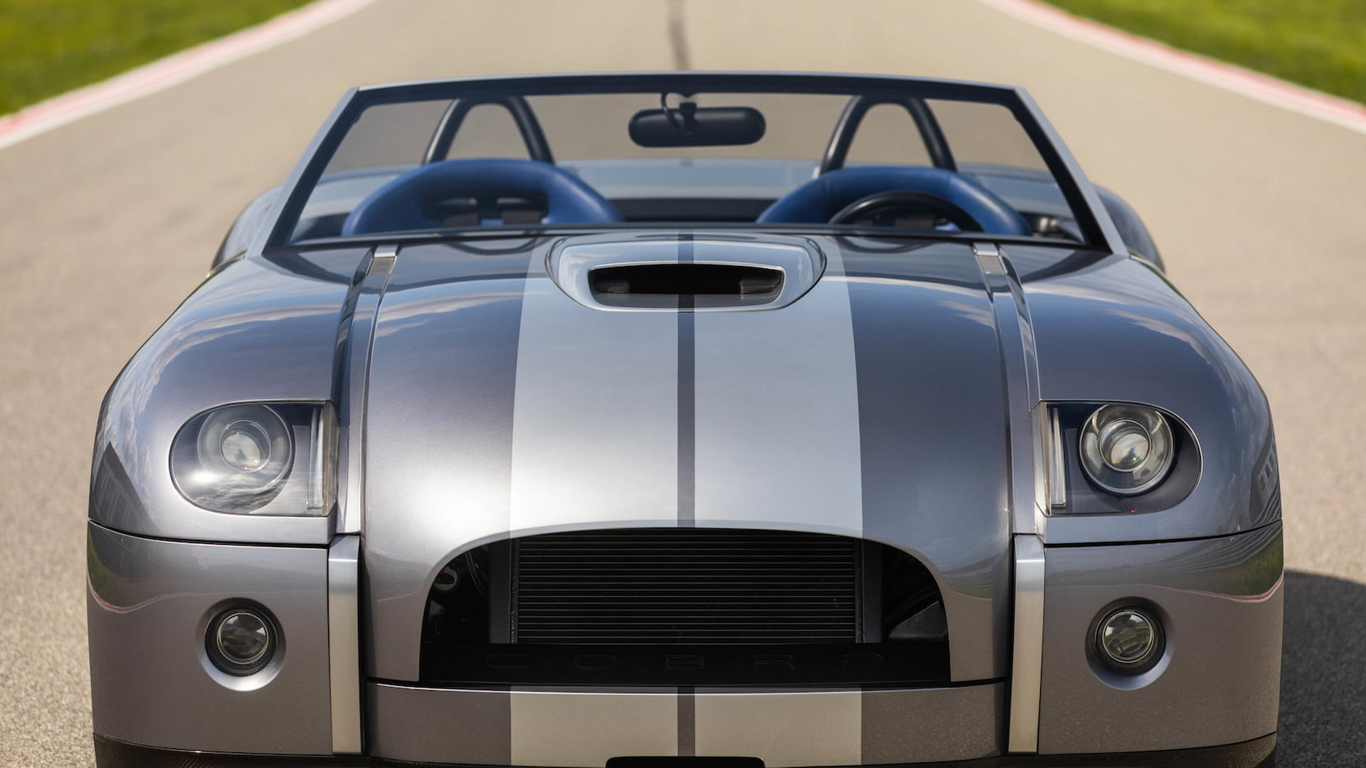 Ford Shelby Cobra Concept Sells For $2.64 Million At Monterey Car Week