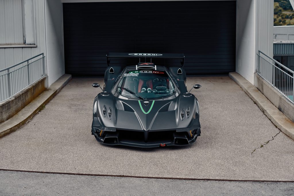 This 1 of 10 Pagani Zonda R Evolution Has 800 HP And Just 630 Miles On ...