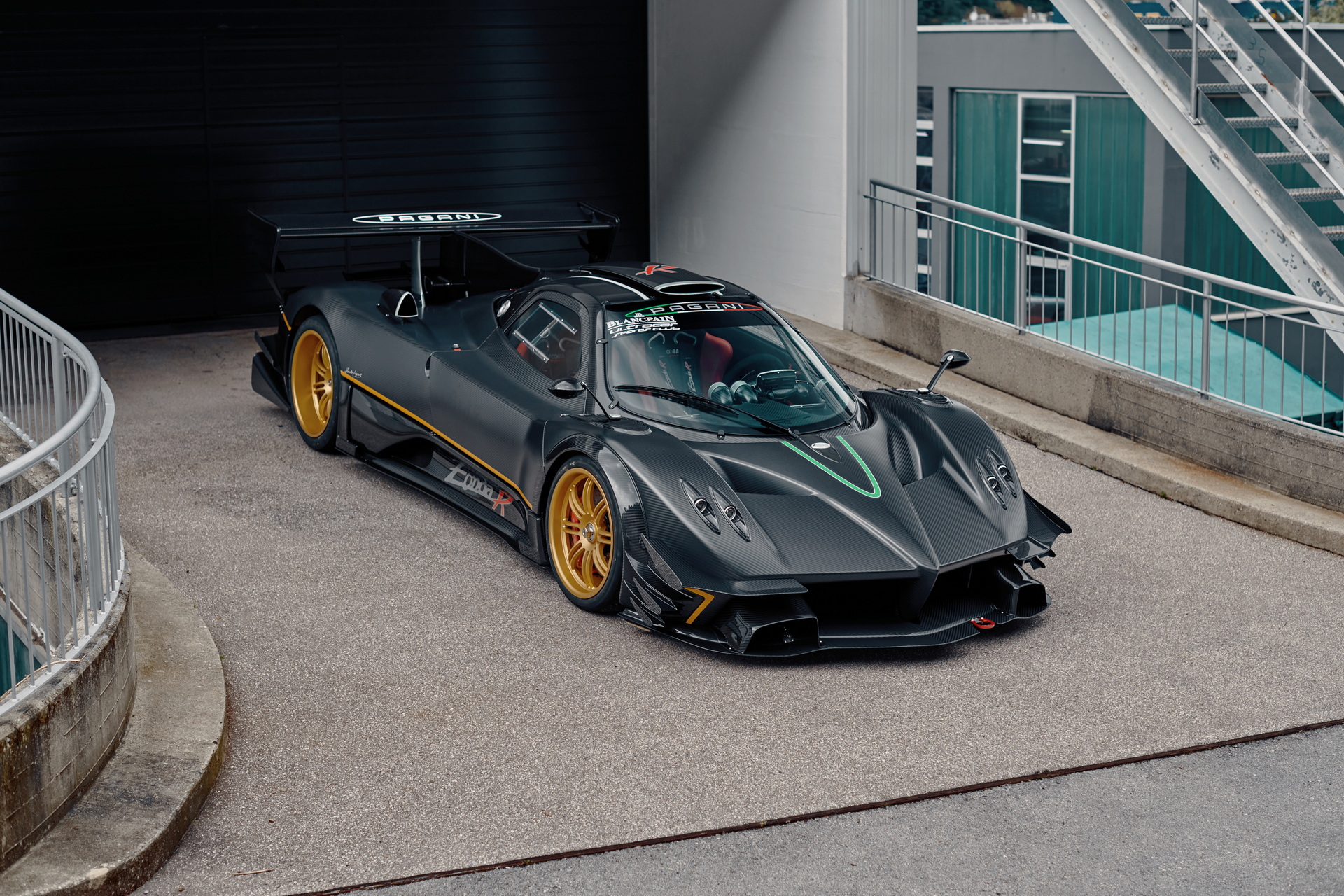 This 1 of 10 Pagani Zonda R Evolution Has 800 HP And Just 630 Miles On Its Odo