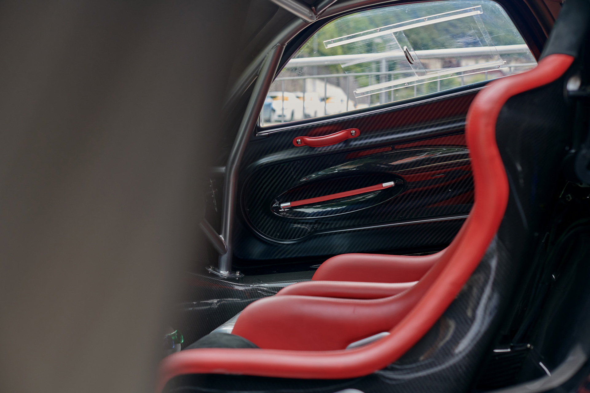 This 1 of 10 Pagani Zonda R Evolution Has 800 HP And Just 630 Miles On Its Odo