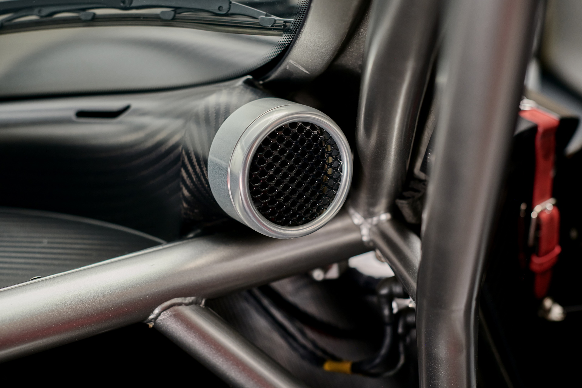 This 1 of 10 Pagani Zonda R Evolution Has 800 HP And Just 630 Miles On Its Odo