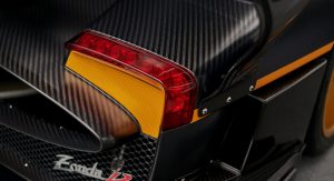 This 1 of 10 Pagani Zonda R Evolution Has 800 HP And Just 630 Miles On ...