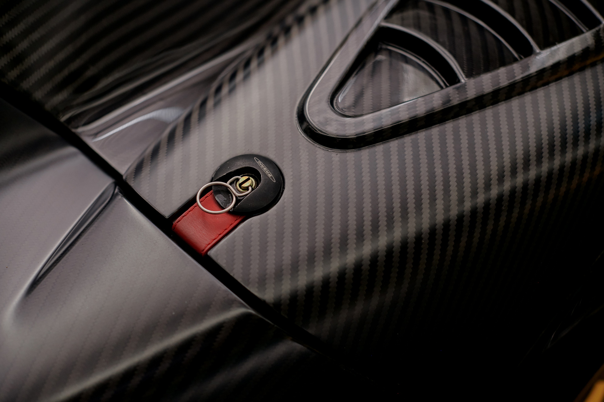 This 1 of 10 Pagani Zonda R Evolution Has 800 HP And Just 630 Miles On Its Odo