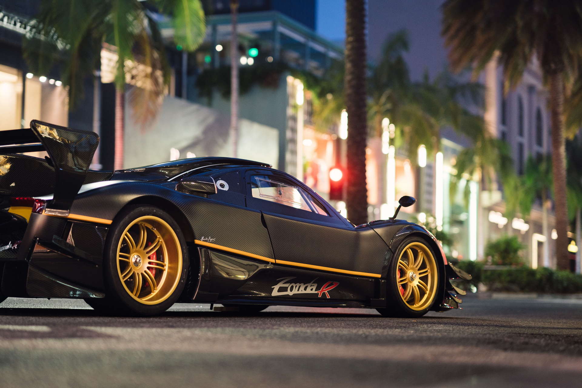 This 1 of 10 Pagani Zonda R Evolution Has 800 HP And Just 630 Miles On Its Odo