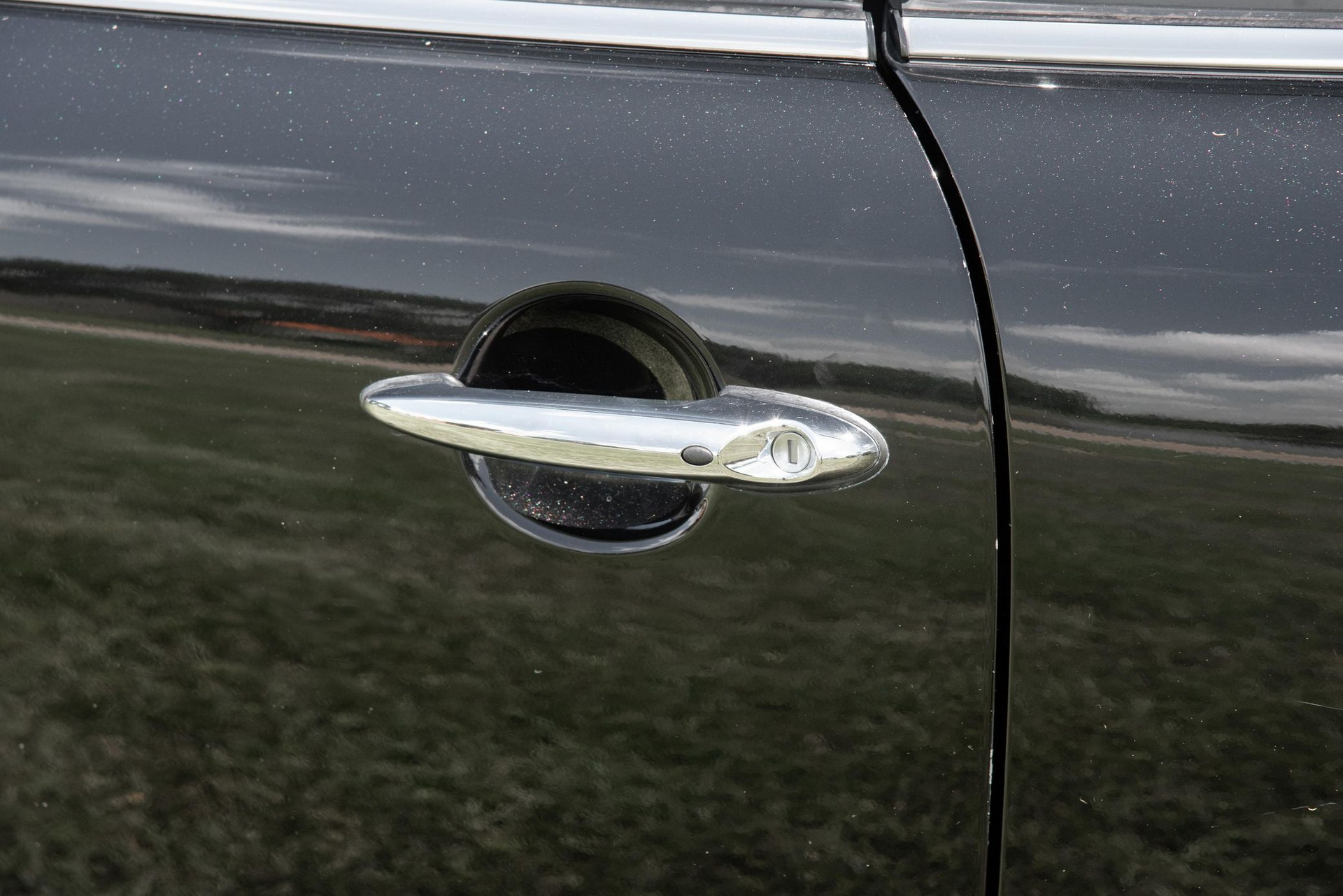 The 1 of 1000 “Inspired By Goodwood” Edition Is What Happens When Rolls-Royce Makes A MINI