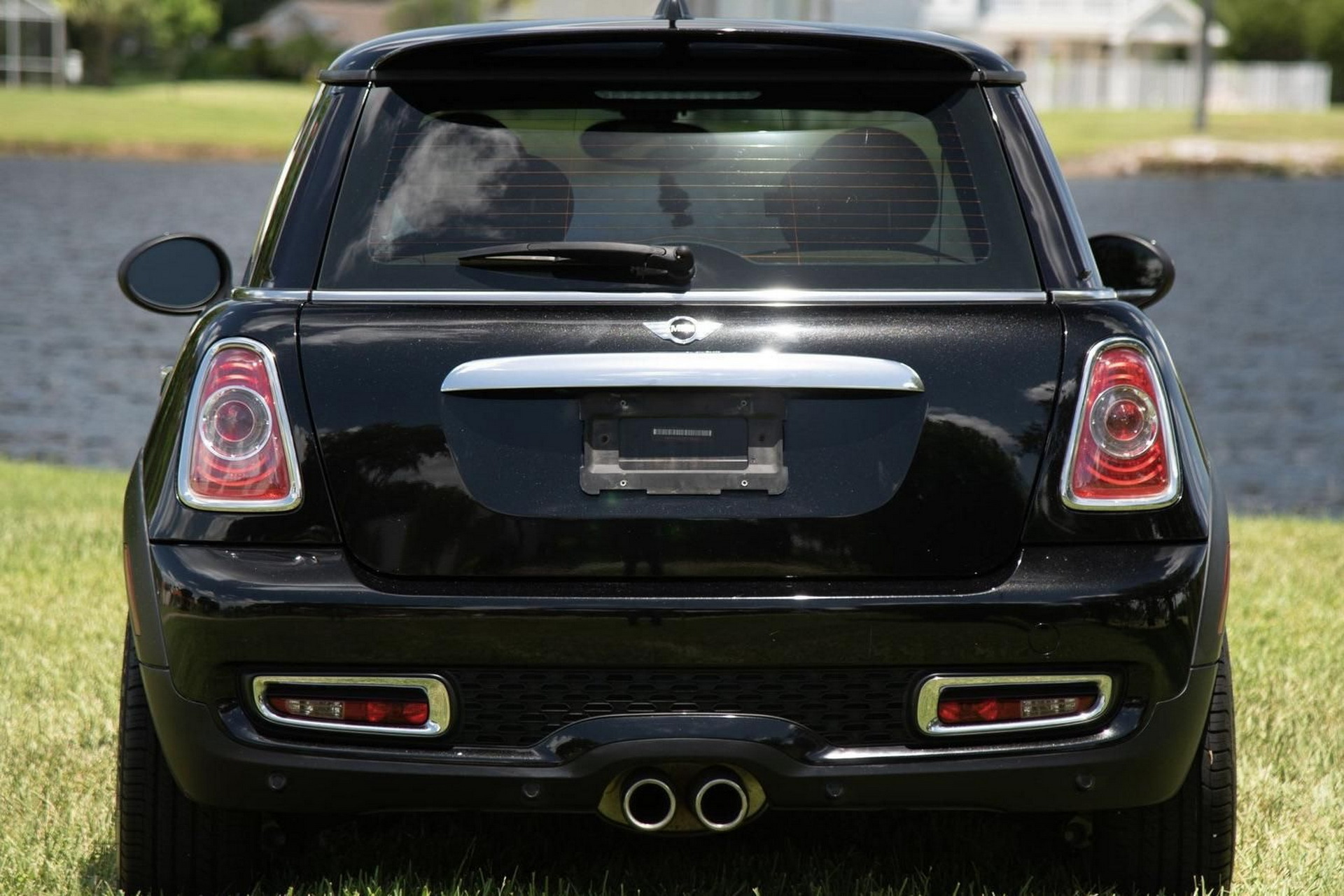 The 1 of 1000 “Inspired By Goodwood” Edition Is What Happens When Rolls-Royce Makes A MINI