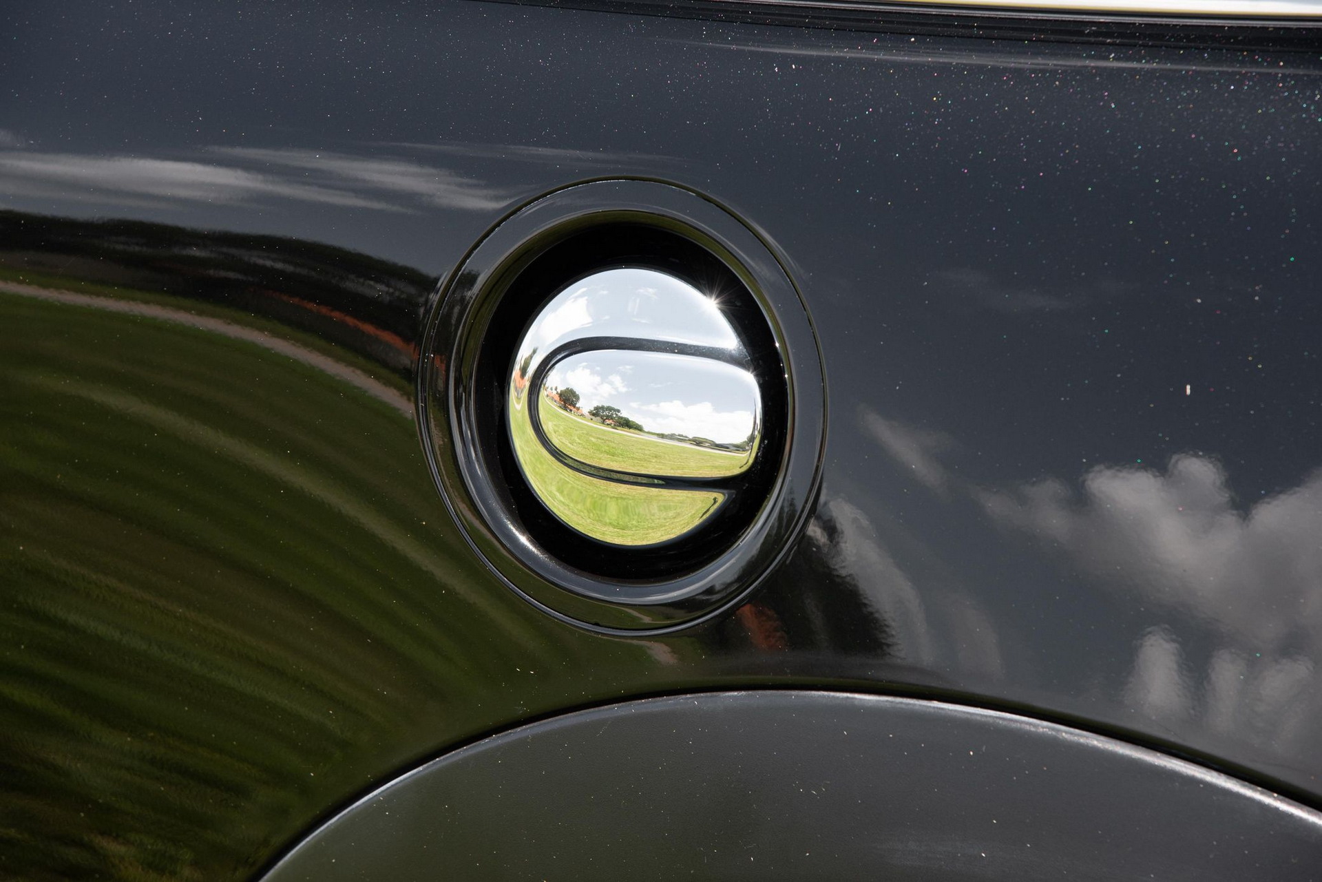 The 1 of 1000 “Inspired By Goodwood” Edition Is What Happens When Rolls-Royce Makes A MINI