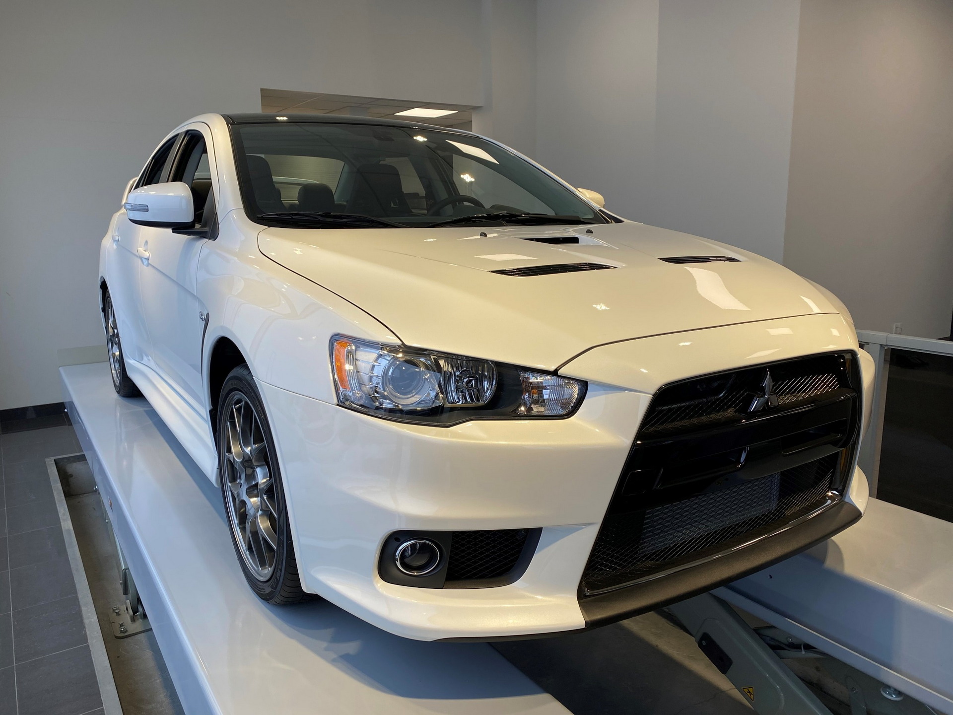 A Mitsubishi Dealer Is Asking $148,000 CAD For Canada’s Very Last And Still New 2015 Lancer EVO Final Edition