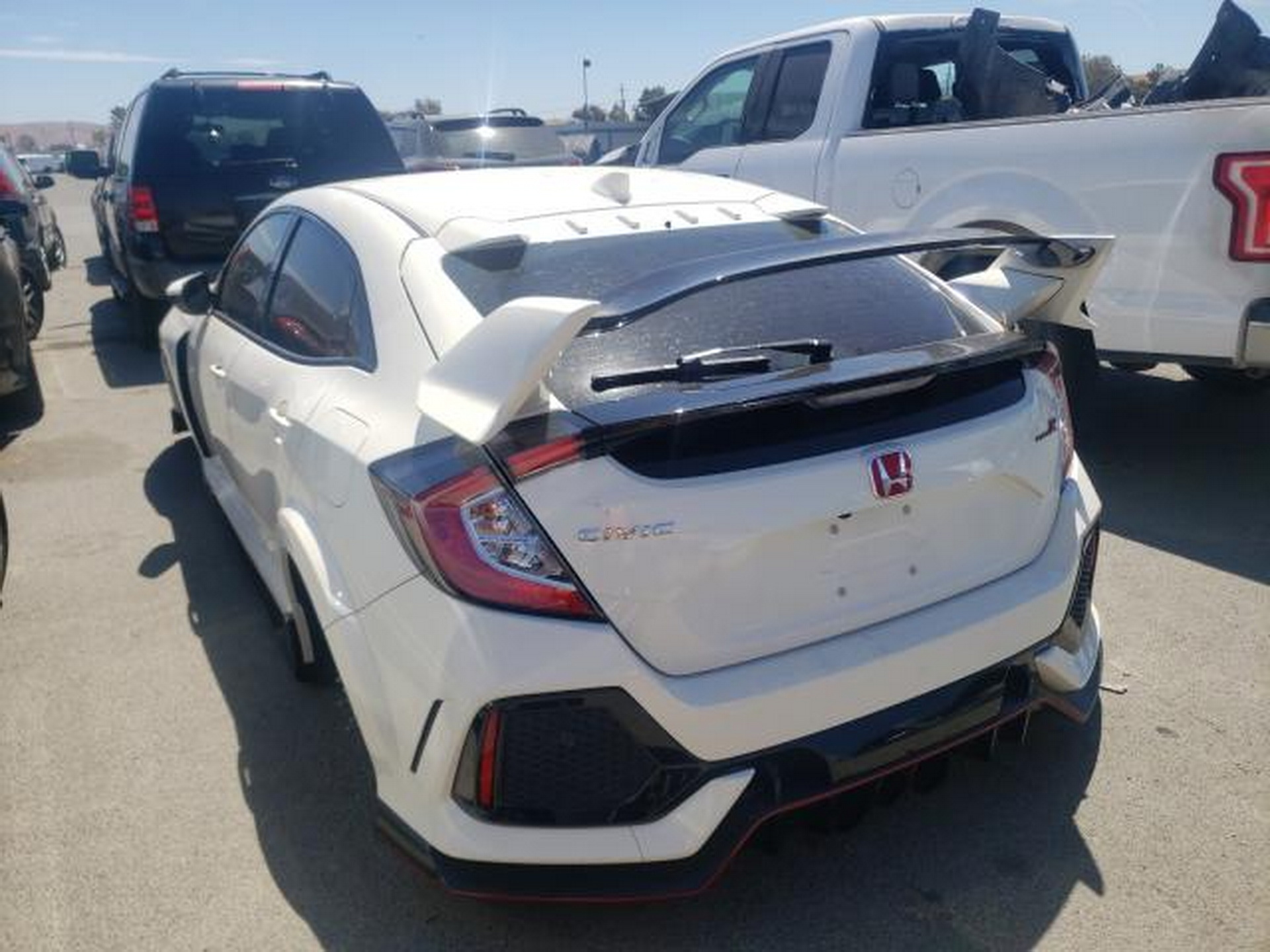 A CarScoops Reader Saved The Copart Civic Type-R And She’s Putting It Back On The Road