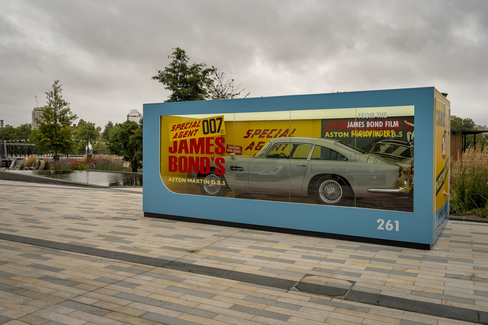 Aston Martin Unveils 1:1 Scale DB5 Corgi Toy Box In Central London, 007’s Car Included