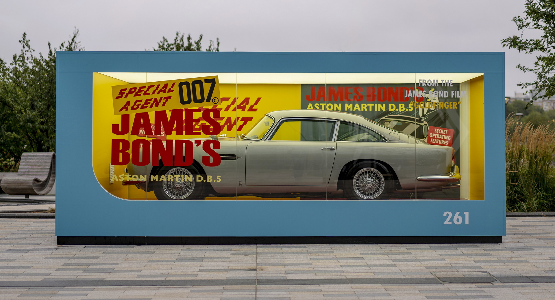 Aston Martin Unveils 1:1 Scale DB5 Corgi Toy Box In Central London, 007’s Car Included