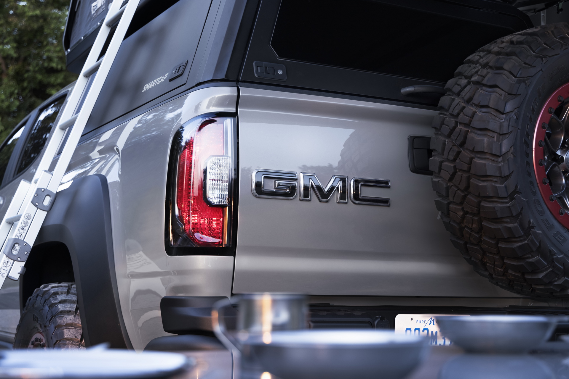 The GMC Canyon AT4 OVRLANDX Off-Road Concept Shows How Extreme The Pickup Can Go