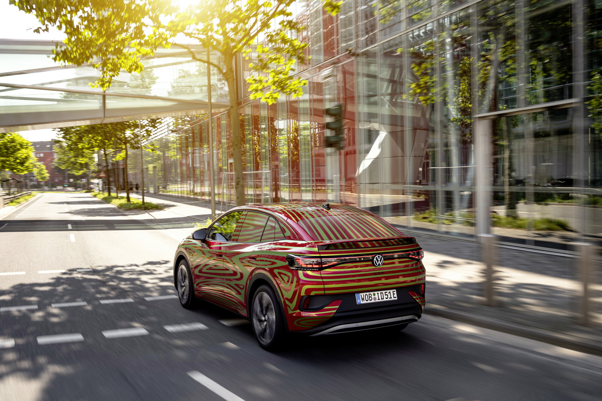VW To Show Near-Production ID.5 GTX Concept At Munich Auto Show In September