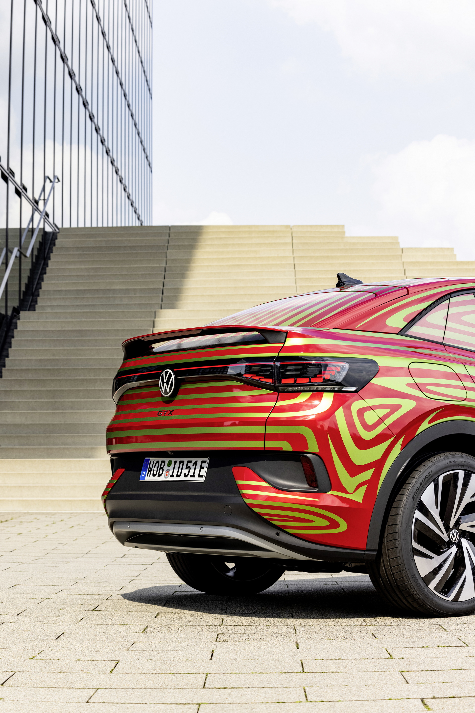 VW To Show Near-Production ID.5 GTX Concept At Munich Auto Show In September
