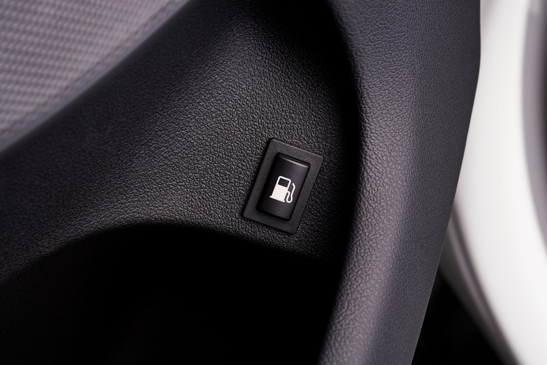 New BMW iX5 Hydrogen Brings Its Fuel Cells To Munich