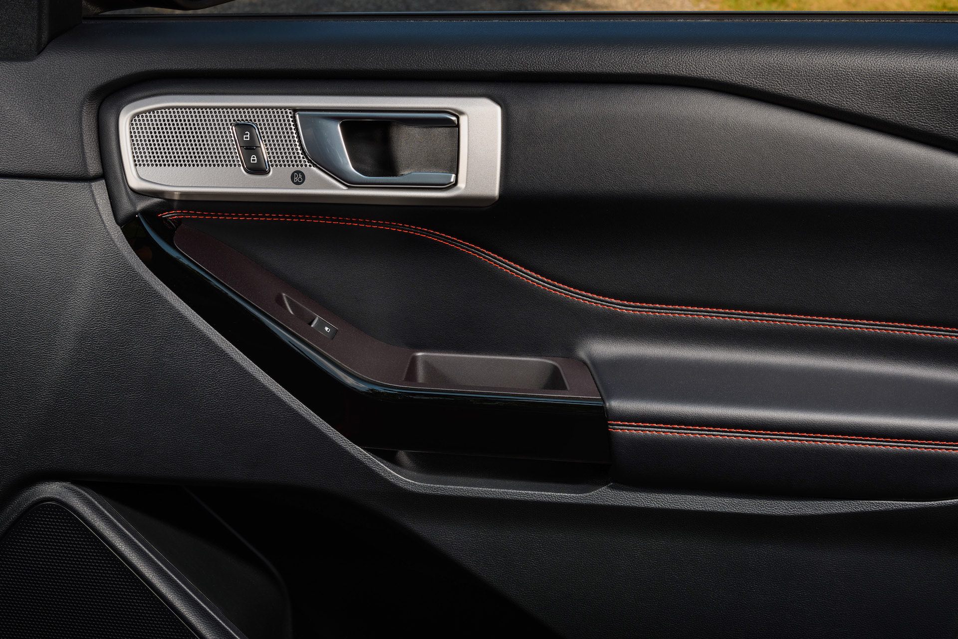 2022 Ford Explorer Gets A 400HP Rear-Wheel Drive ST Model And New ST-Line Trim