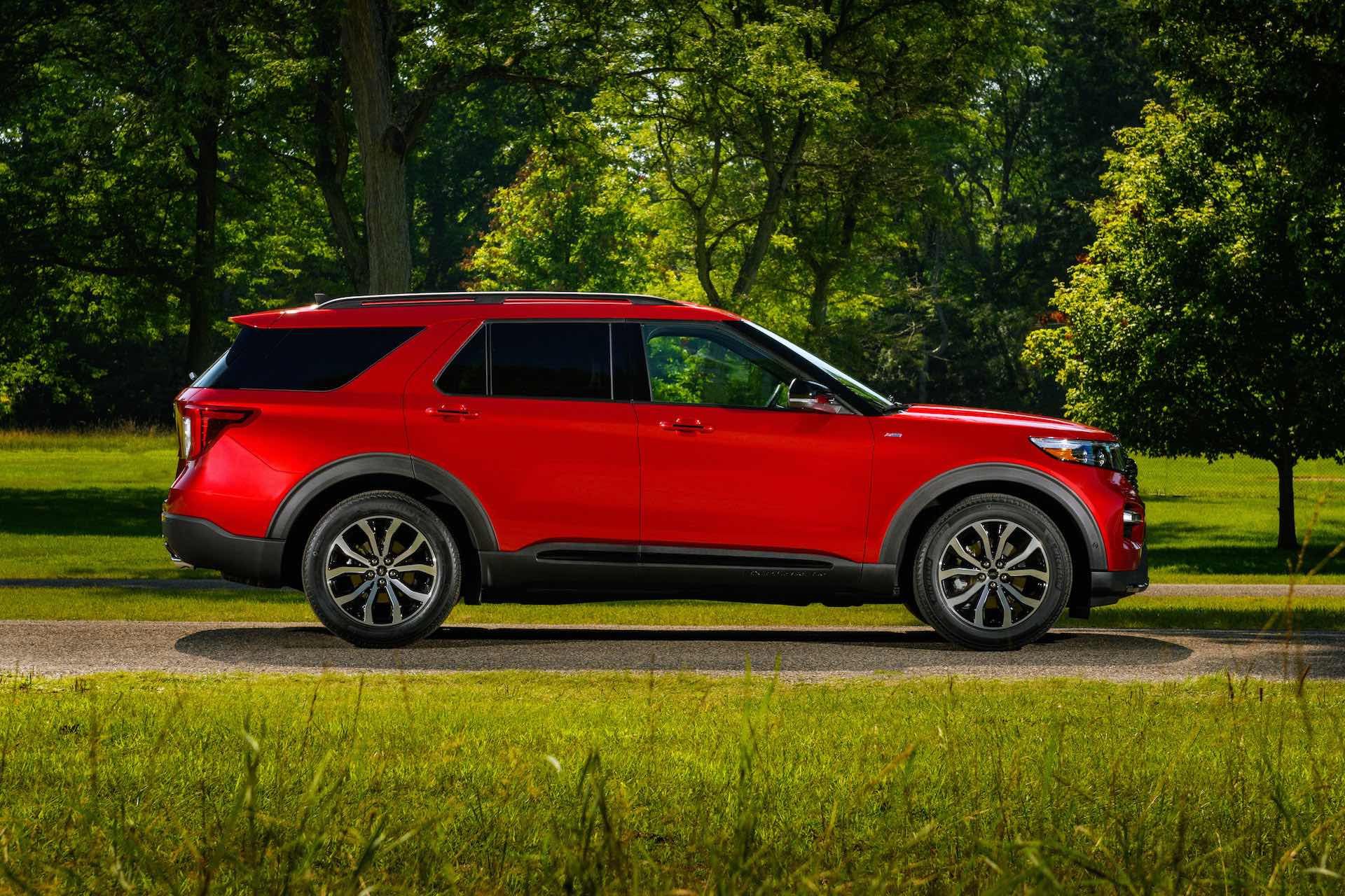2022 Ford Explorer Gets A 400HP Rear-Wheel Drive ST Model And New ST-Line Trim