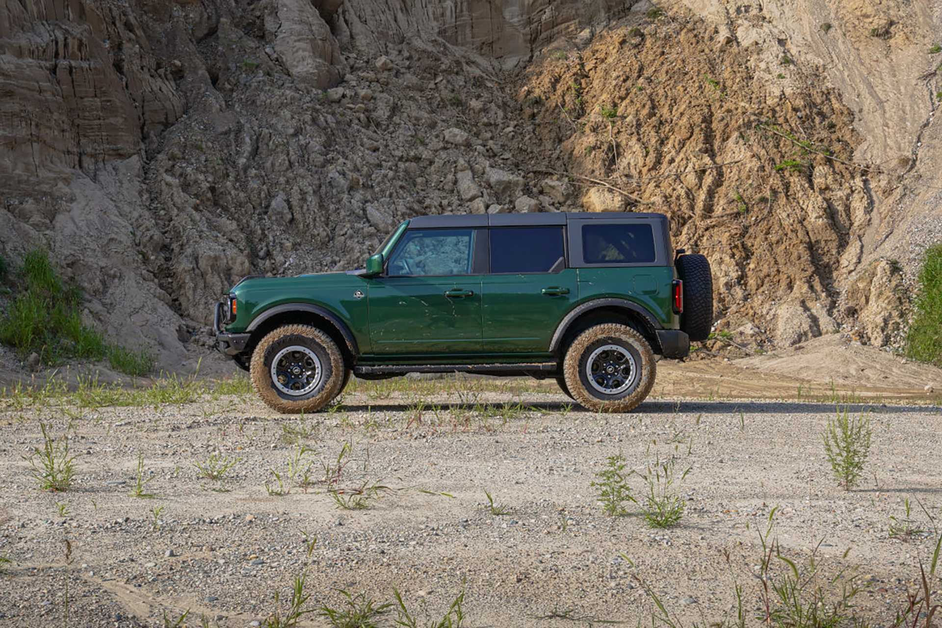 Ford Bronco Gets Two New Colors For 2022, Loses Three Old Ones