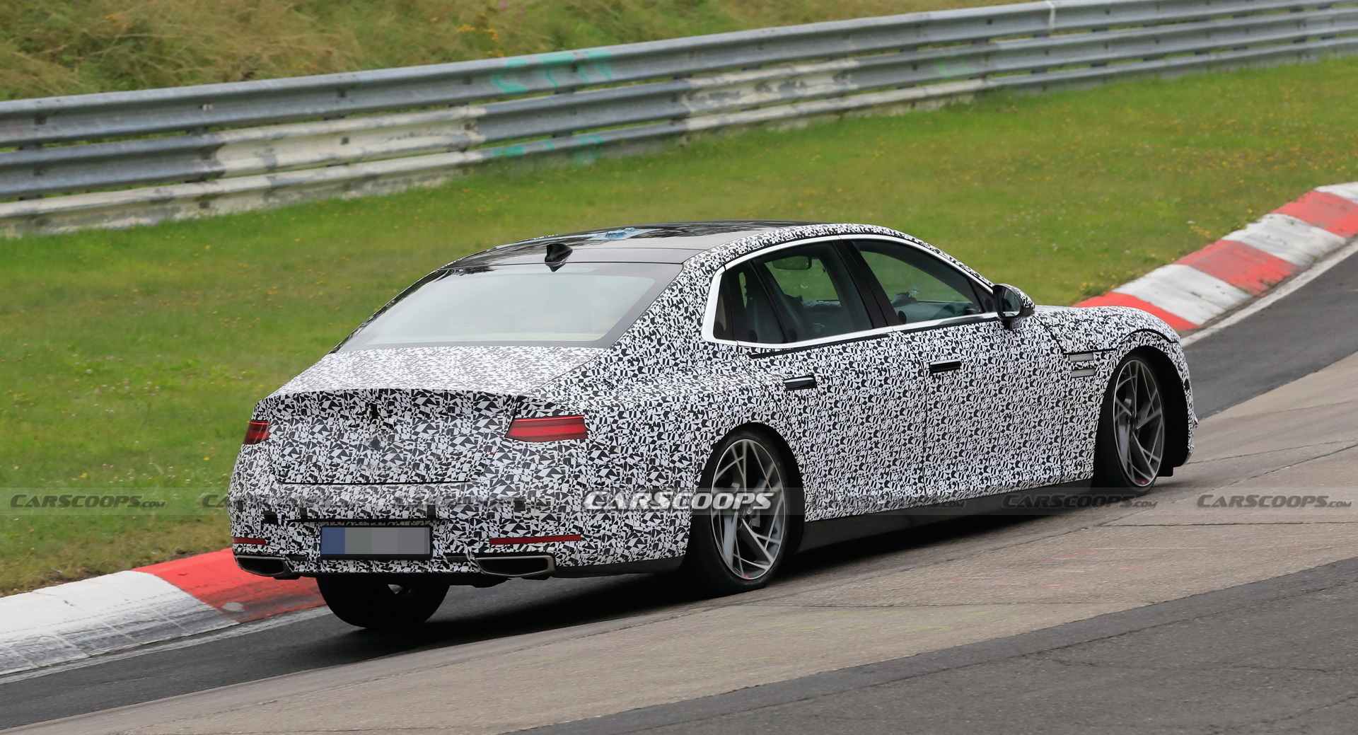 2022 Genesis G90 Caught With Less Camouflage Than Ever Before