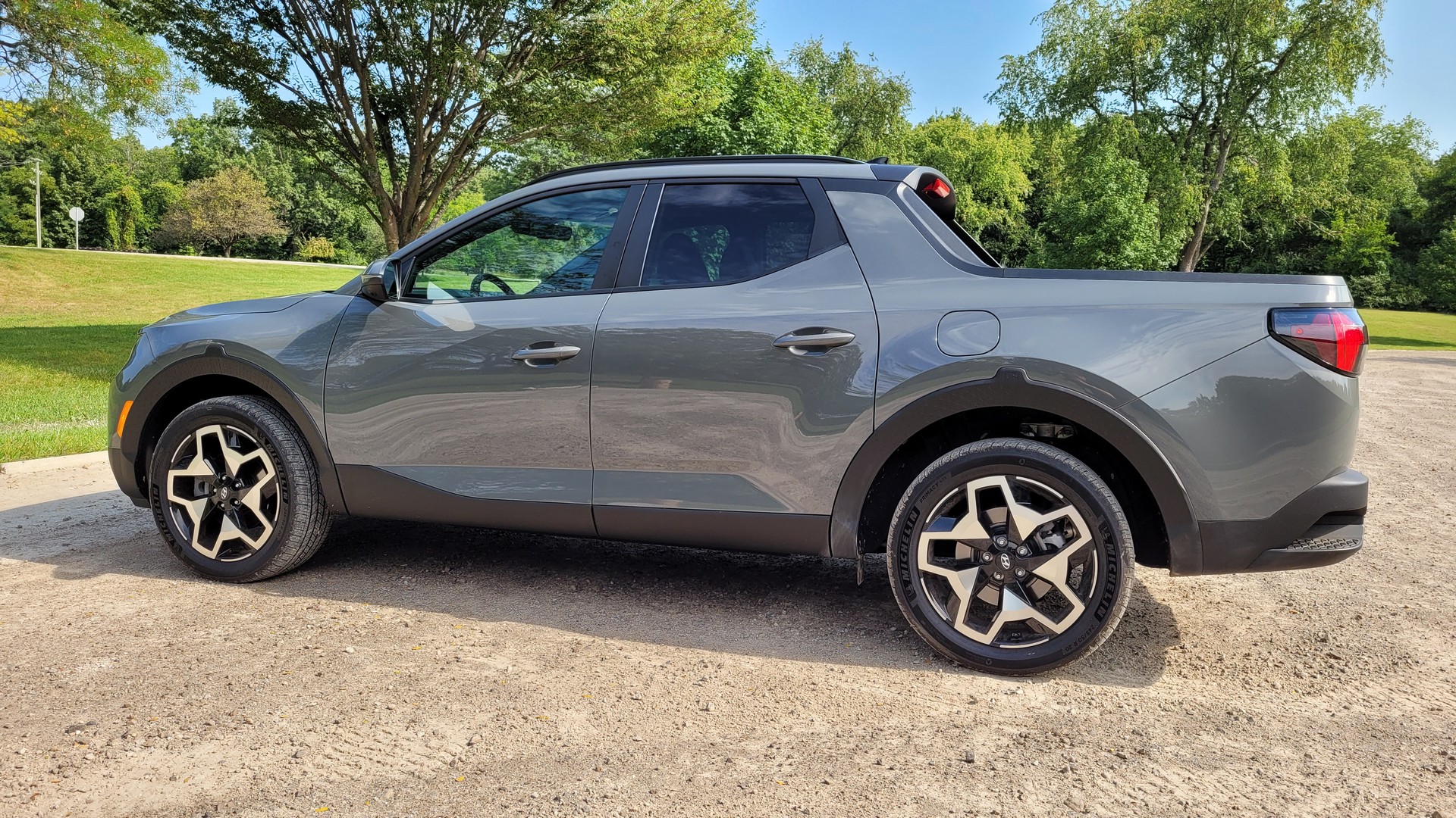 Driven: The 2022 Hyundai Santa Cruz Mixes Crossover Comfort With Truck Capability