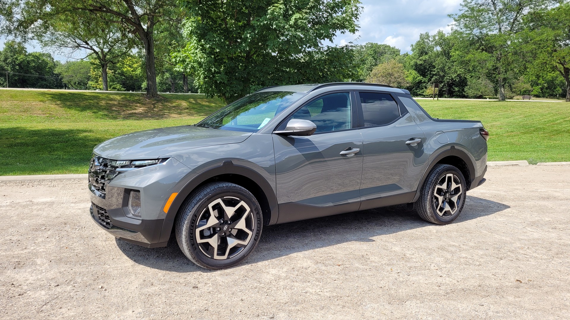 Driven: The 2022 Hyundai Santa Cruz Mixes Crossover Comfort With Truck Capability