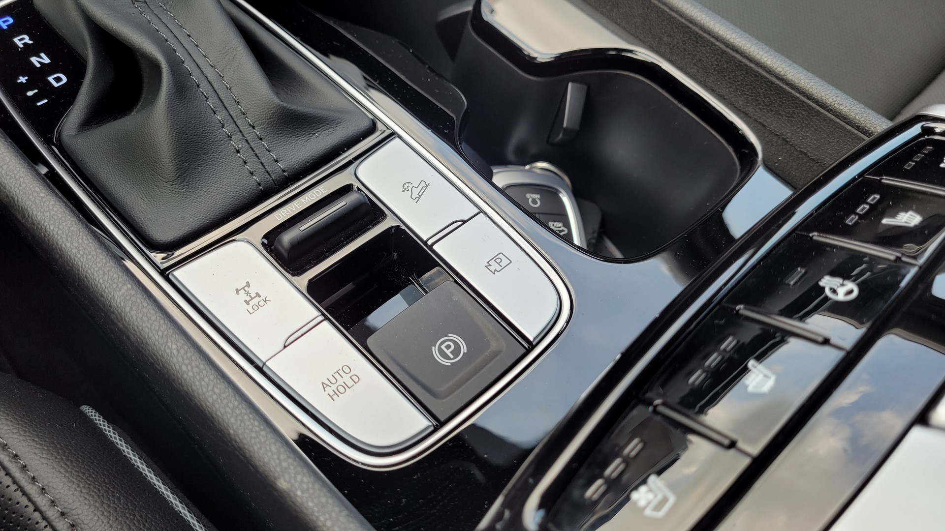 Driven: The 2022 Hyundai Santa Cruz Mixes Crossover Comfort With Truck Capability