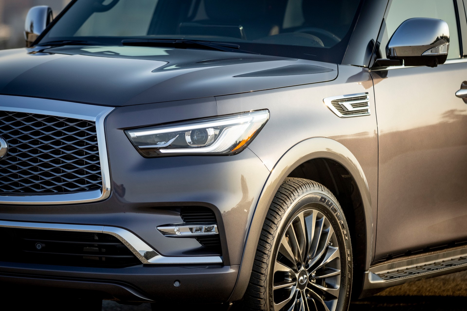 2022 Infiniti QX80 Gains An Updated Interior With New 12.3-Inch Infotainment System