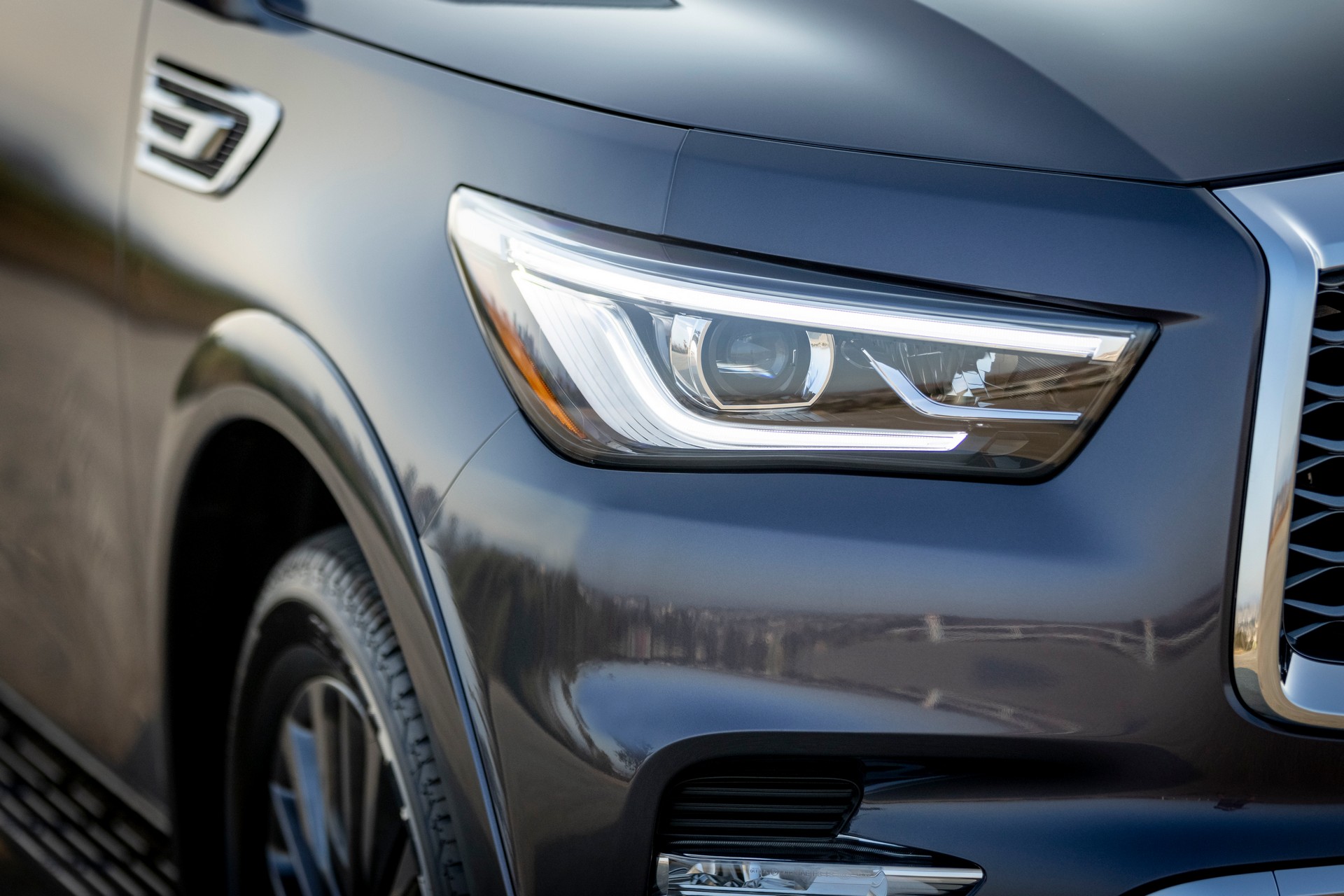 2022 Infiniti QX80 Gains An Updated Interior With New 12.3-Inch Infotainment System