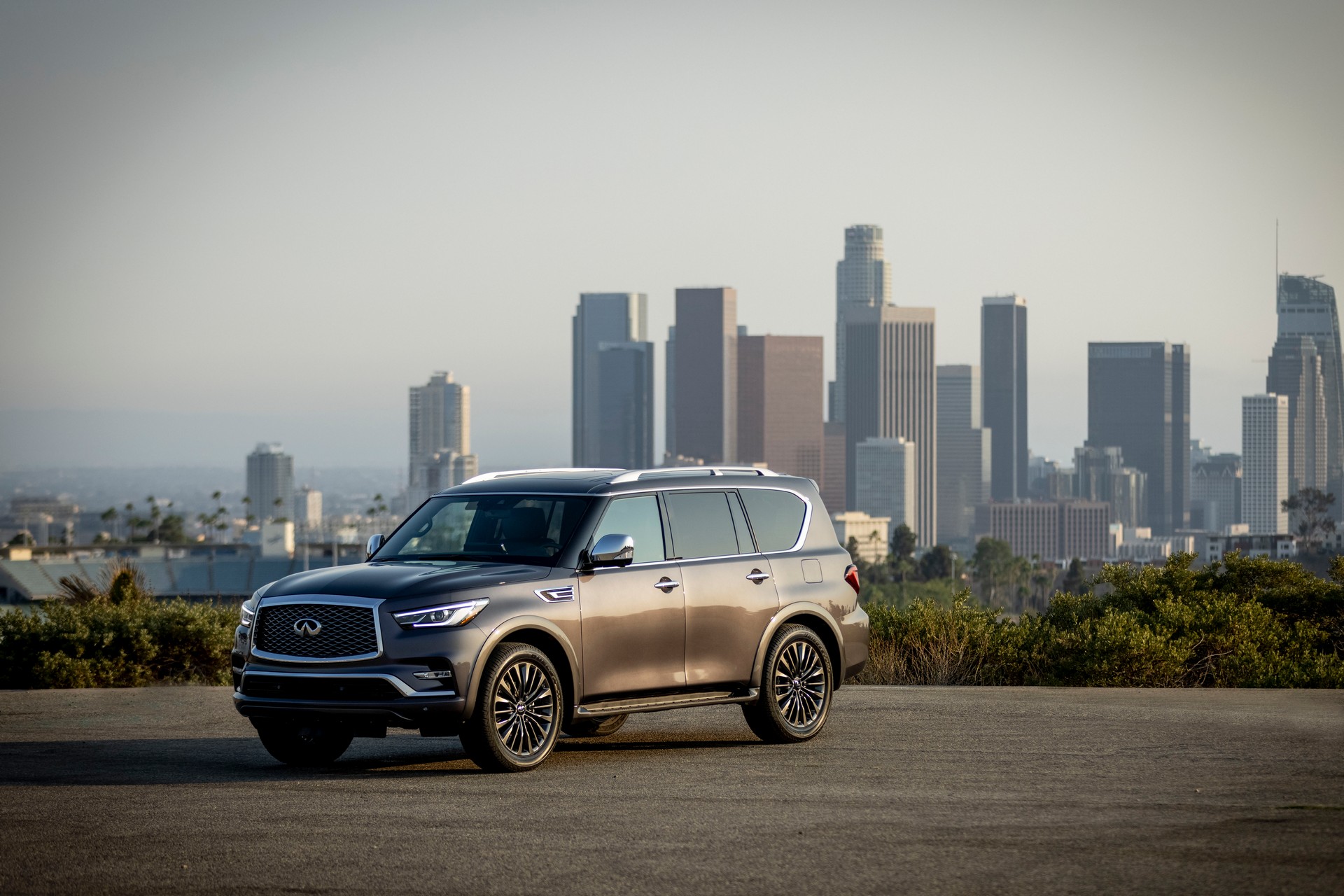 2022 Infiniti QX80 Gains An Updated Interior With New 12.3-Inch Infotainment System