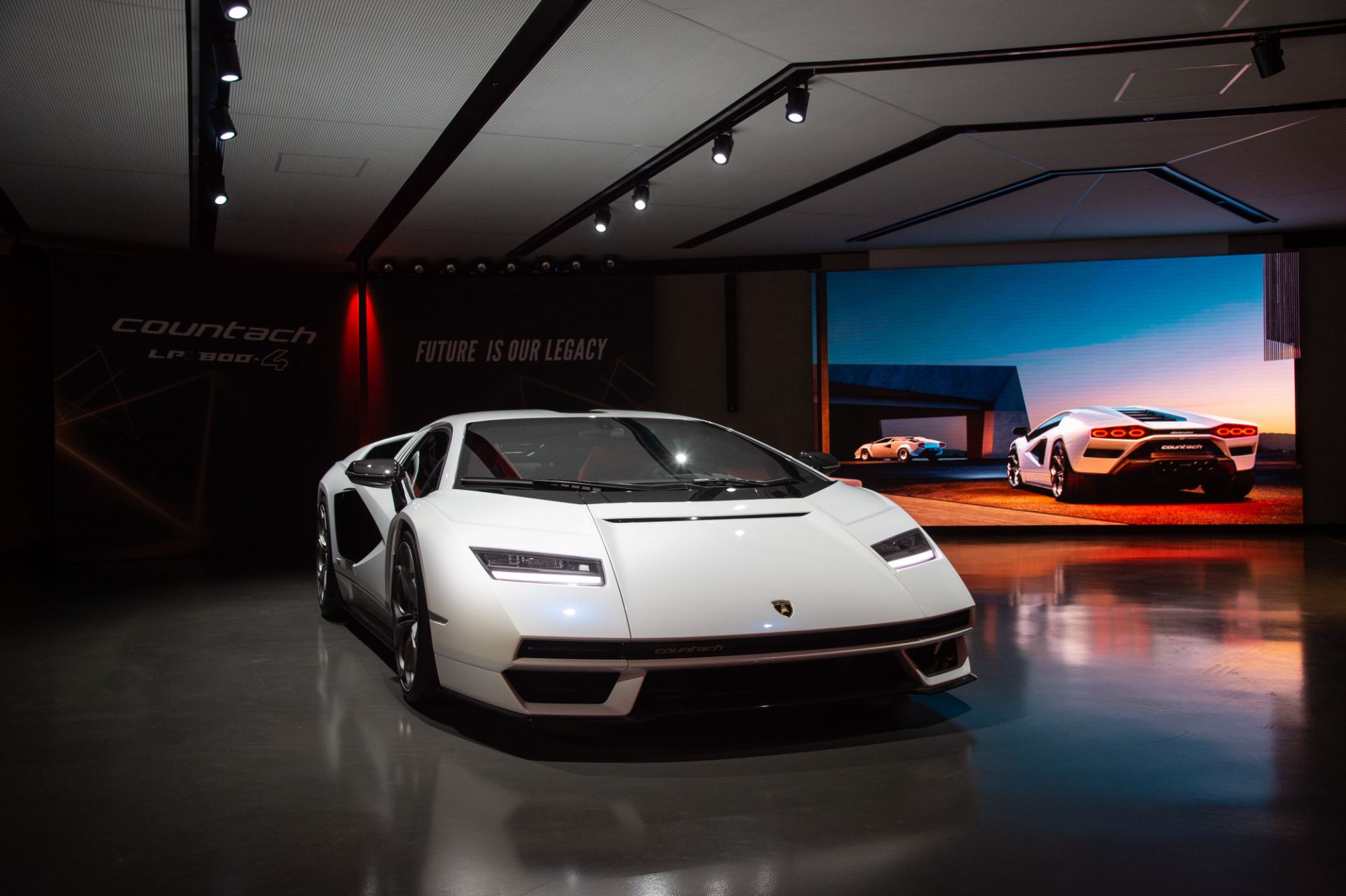 Lamborghini Countach LPI 800-4 Goes Back To The Future As A Sian-Based 21st Century Supercar