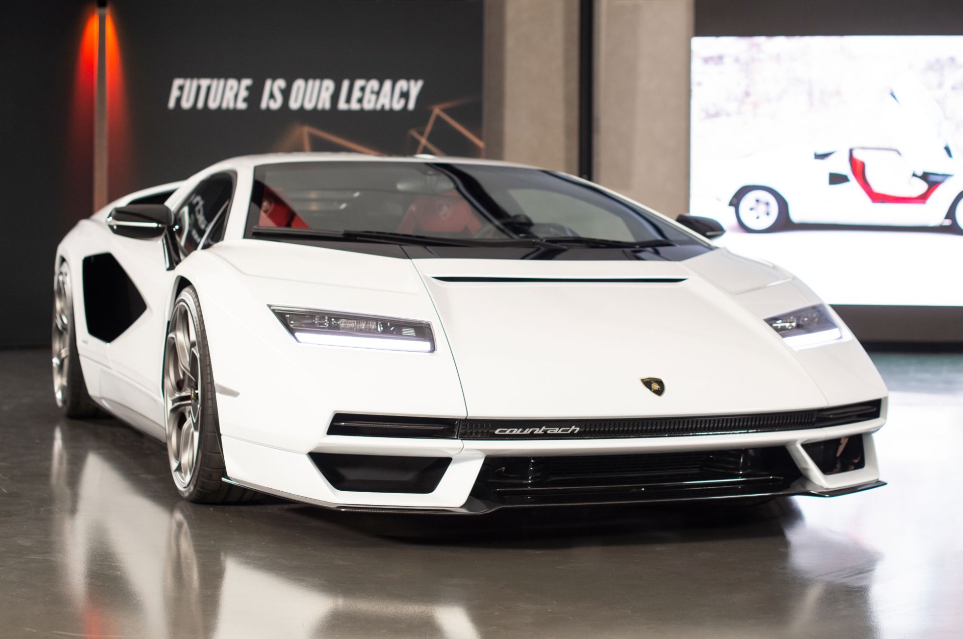 Lamborghini Countach LPI 800-4 Goes Back To The Future As A Sian-Based 21st Century Supercar