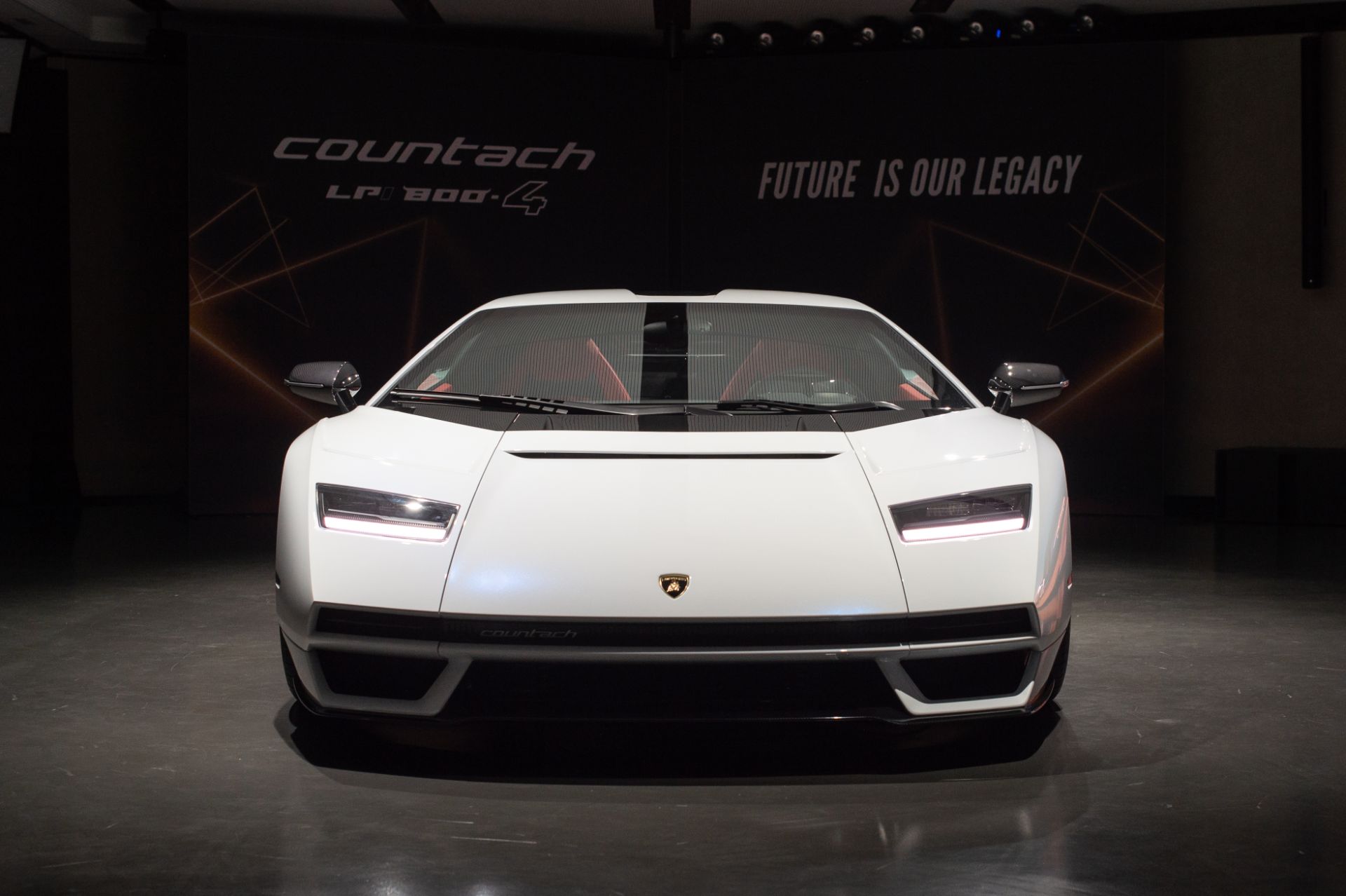 Lamborghini Countach LPI 800-4 Goes Back To The Future As A Sian-Based 21st Century Supercar