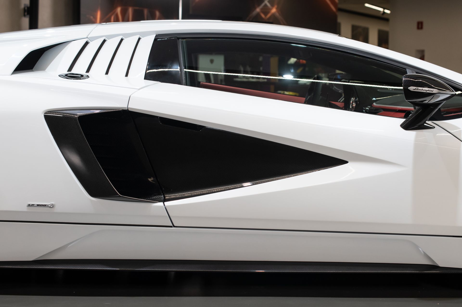 Lamborghini Countach LPI 800-4 Goes Back To The Future As A Sian-Based 21st Century Supercar