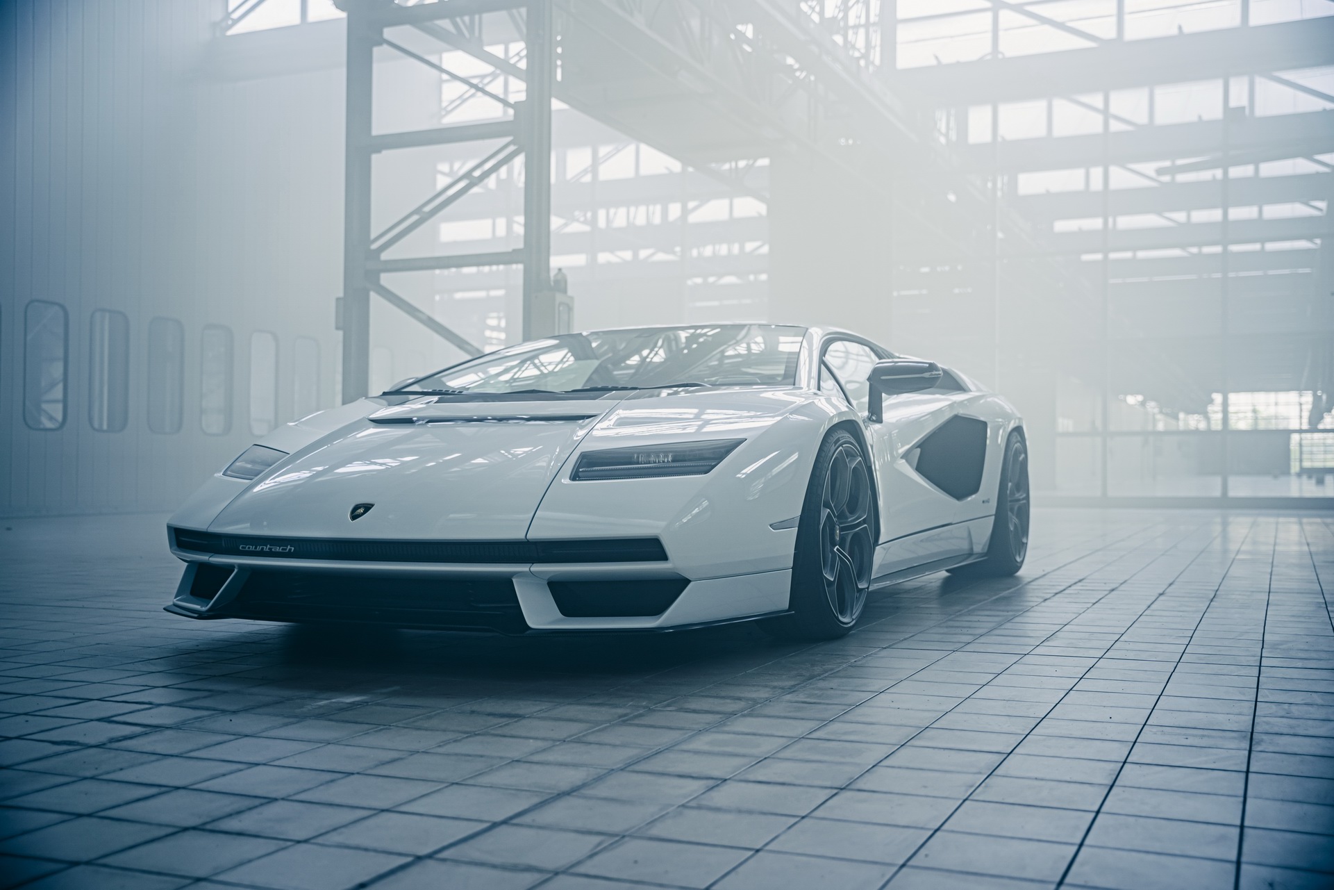 Lamborghini Countach LPI 800-4 Goes Back To The Future As A Sian-Based 21st Century Supercar