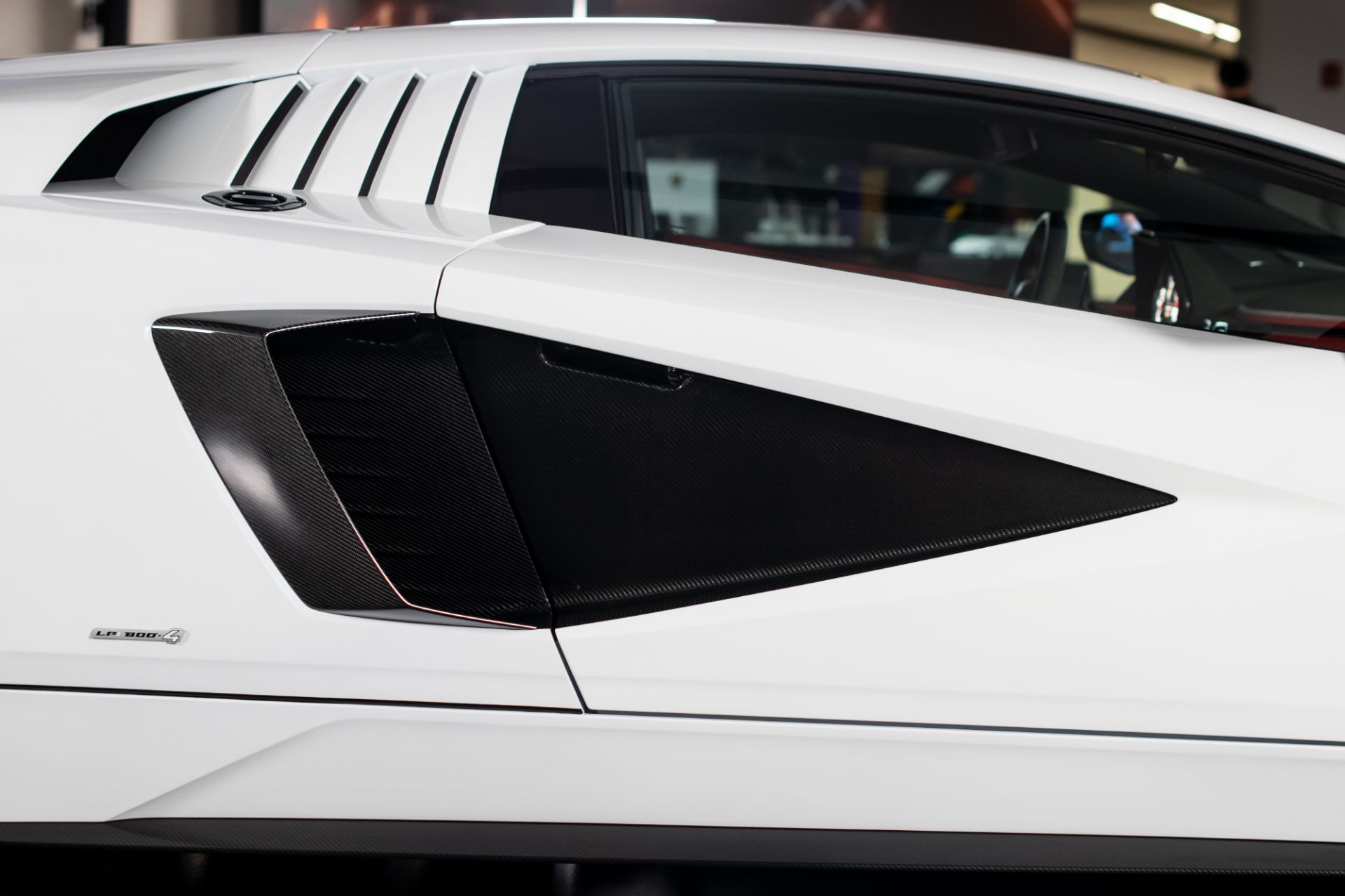 Lamborghini Countach LPI 800-4 Goes Back To The Future As A Sian-Based 21st Century Supercar