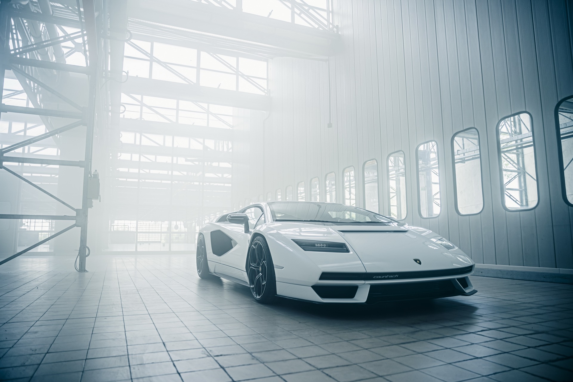 Lamborghini Countach LPI 800-4 Goes Back To The Future As A Sian-Based 21st Century Supercar
