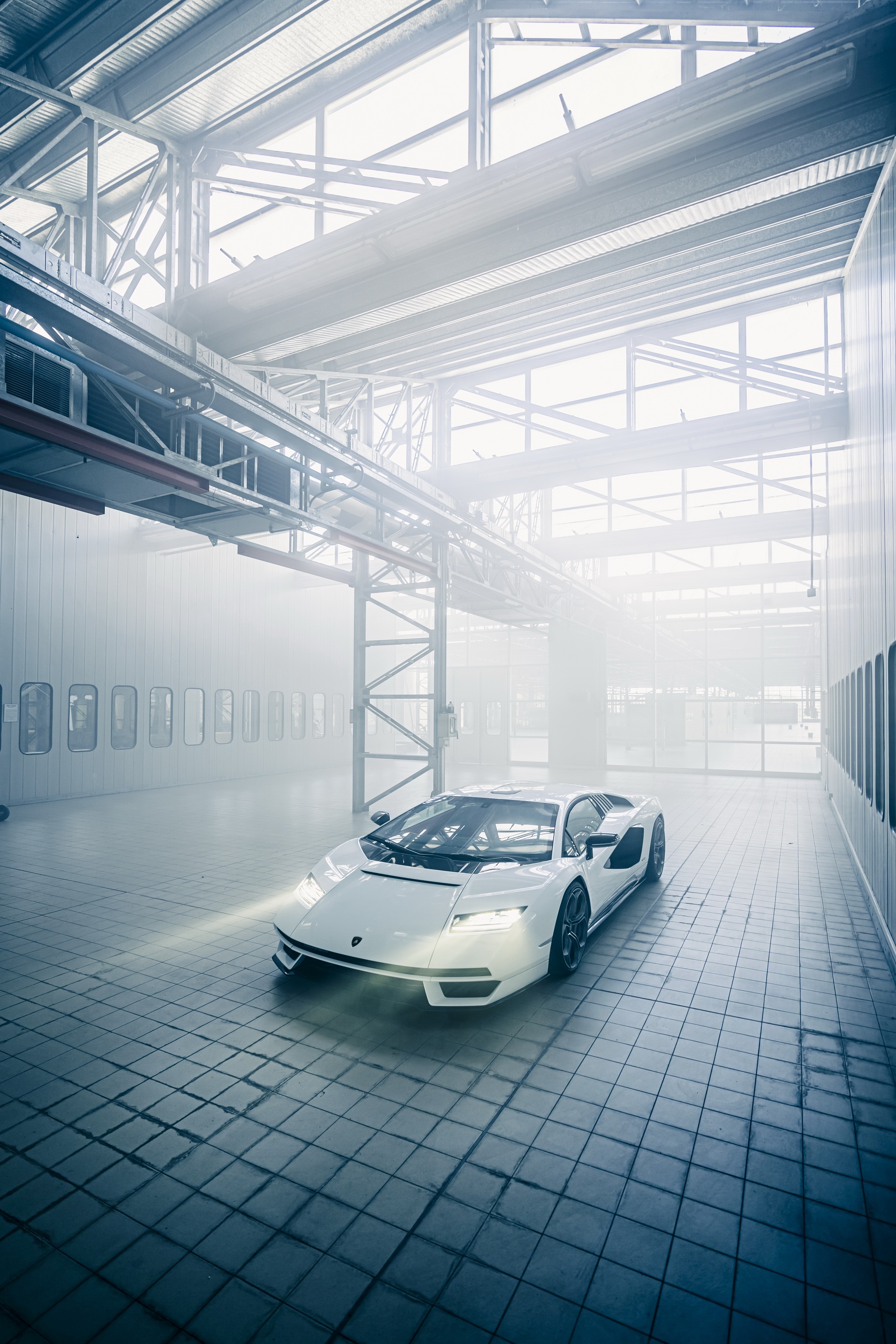 Lamborghini Countach LPI 800-4 Goes Back To The Future As A Sian-Based 21st Century Supercar