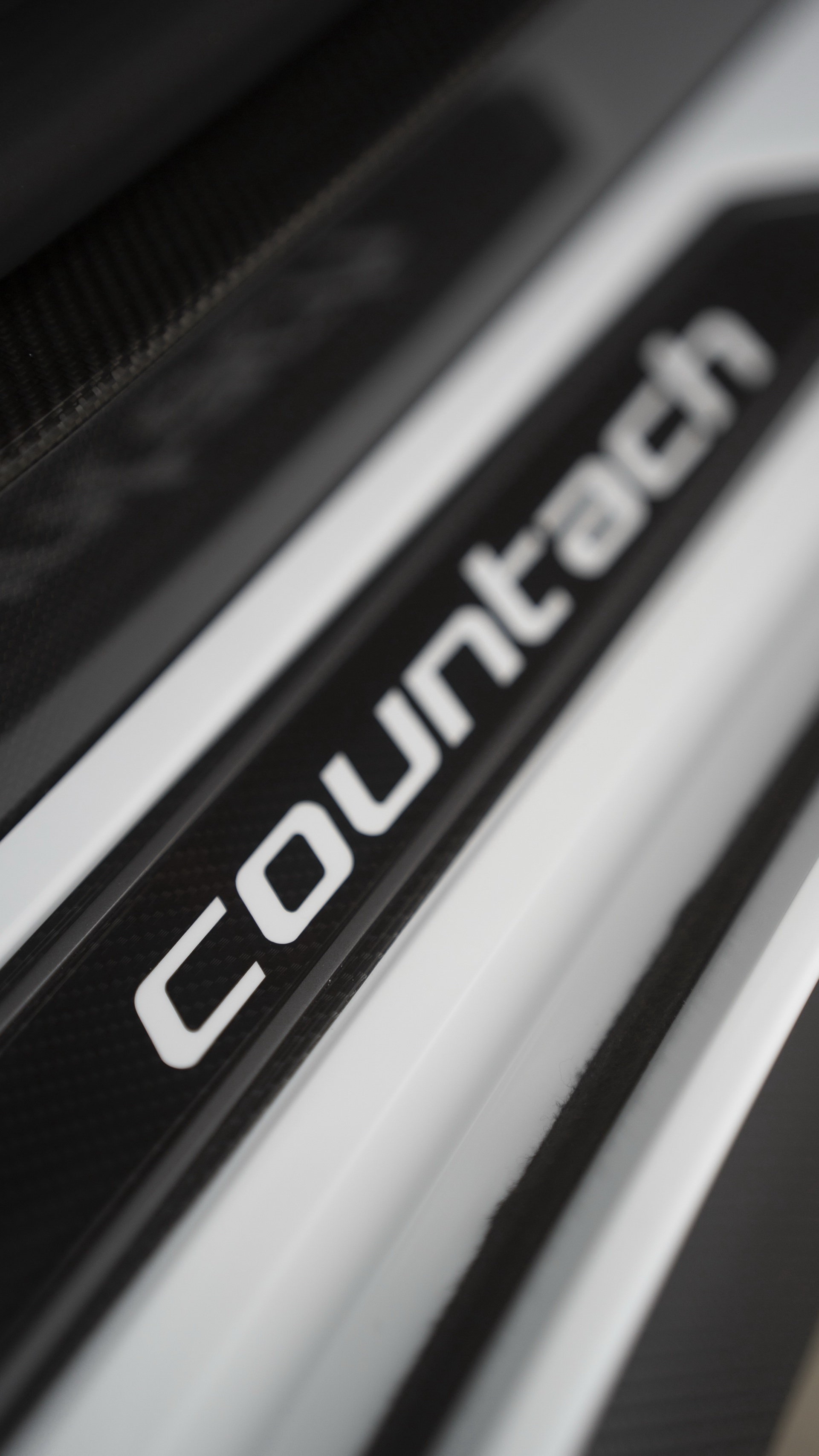 Lamborghini Countach LPI 800-4 Goes Back To The Future As A Sian-Based 21st Century Supercar