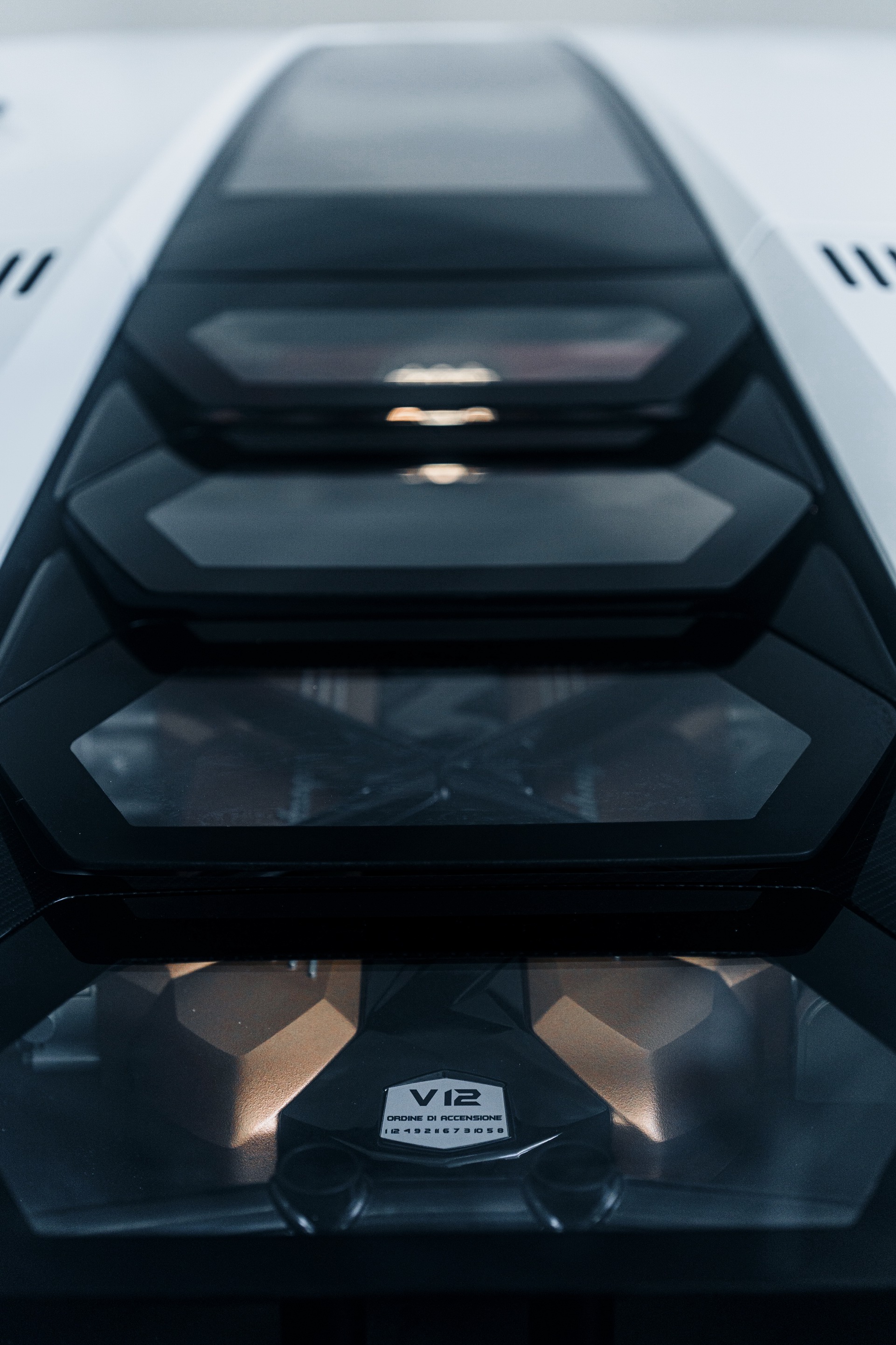 Lamborghini Countach LPI 800-4 Goes Back To The Future As A Sian-Based 21st Century Supercar