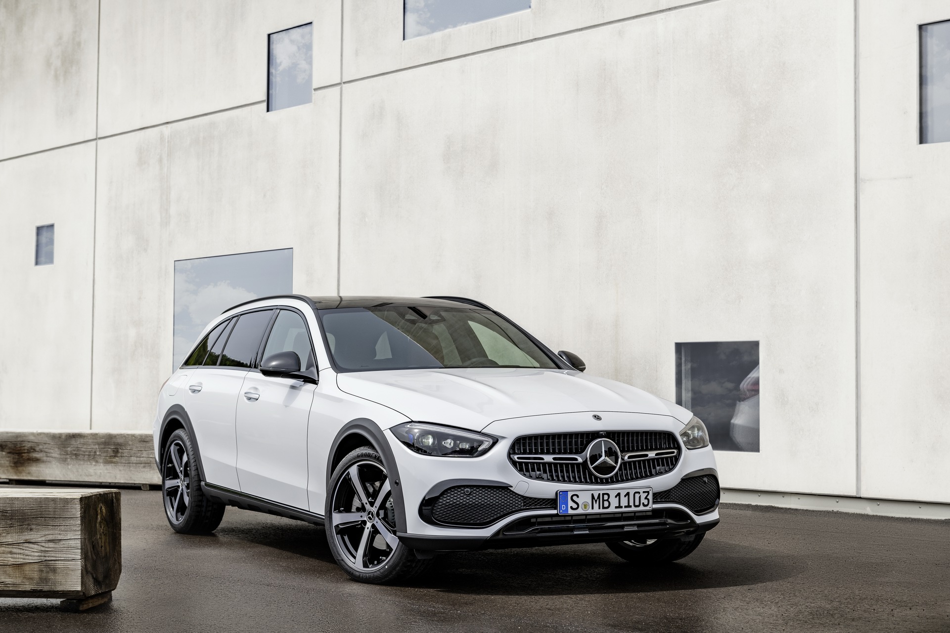 2022 Mercedes-Benz C-Class All Terrain Climbs Its Way Up To Munich