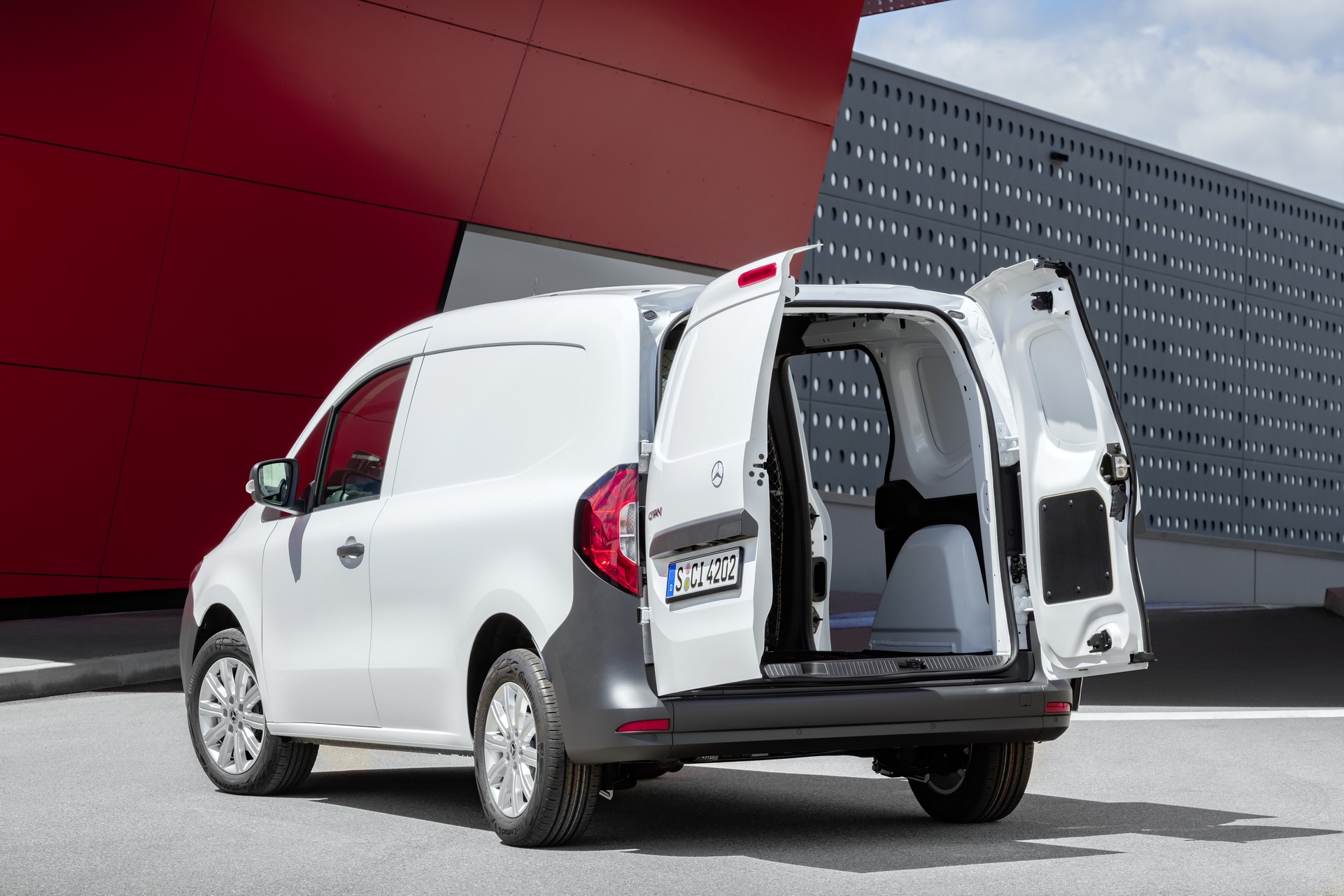 New Mercedes-Benz Citan Priced From Under €20,000 In Germany