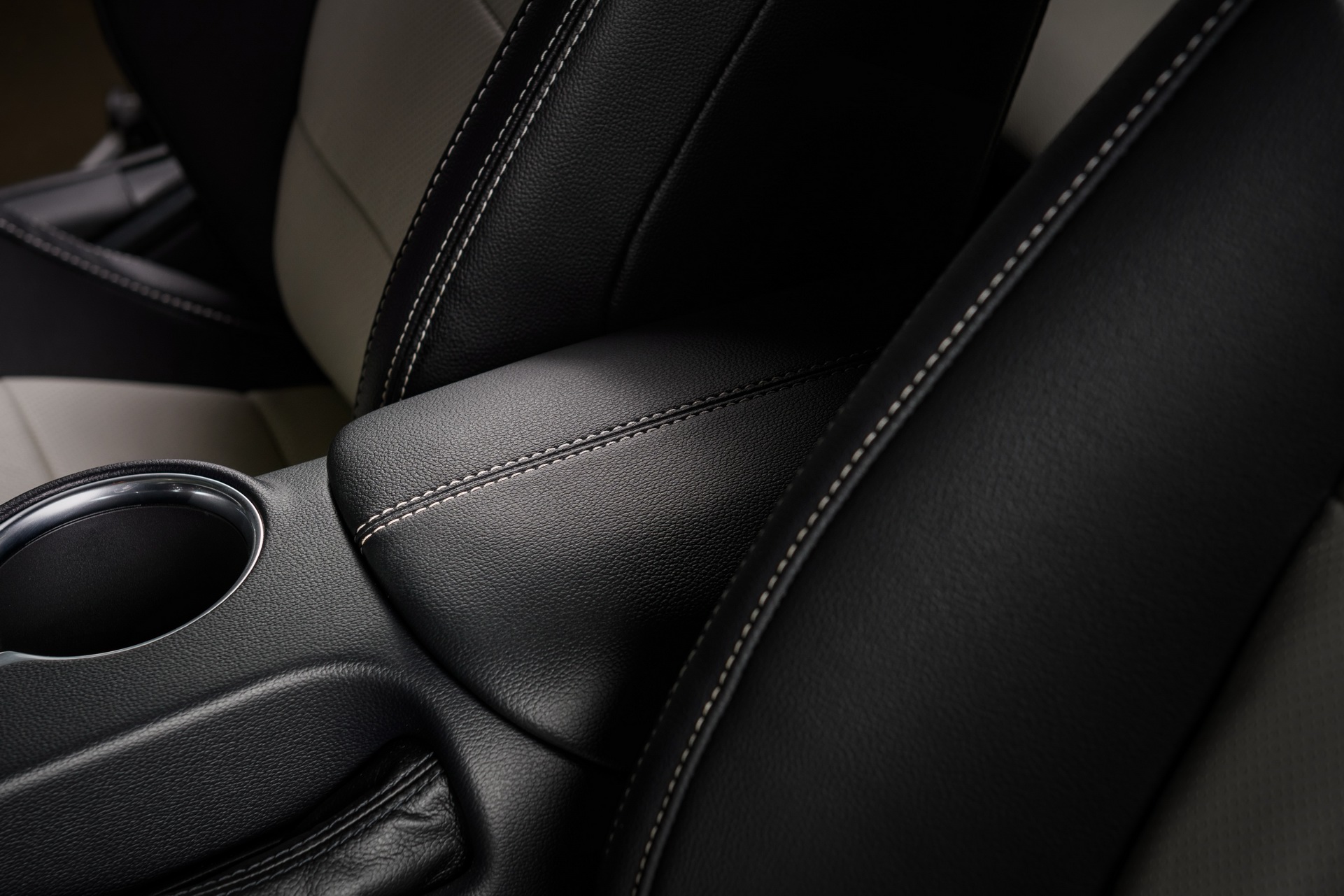 Ford Gets Rollin’ With 2022 Mustang Coupe And Mach-E Ice White Editions